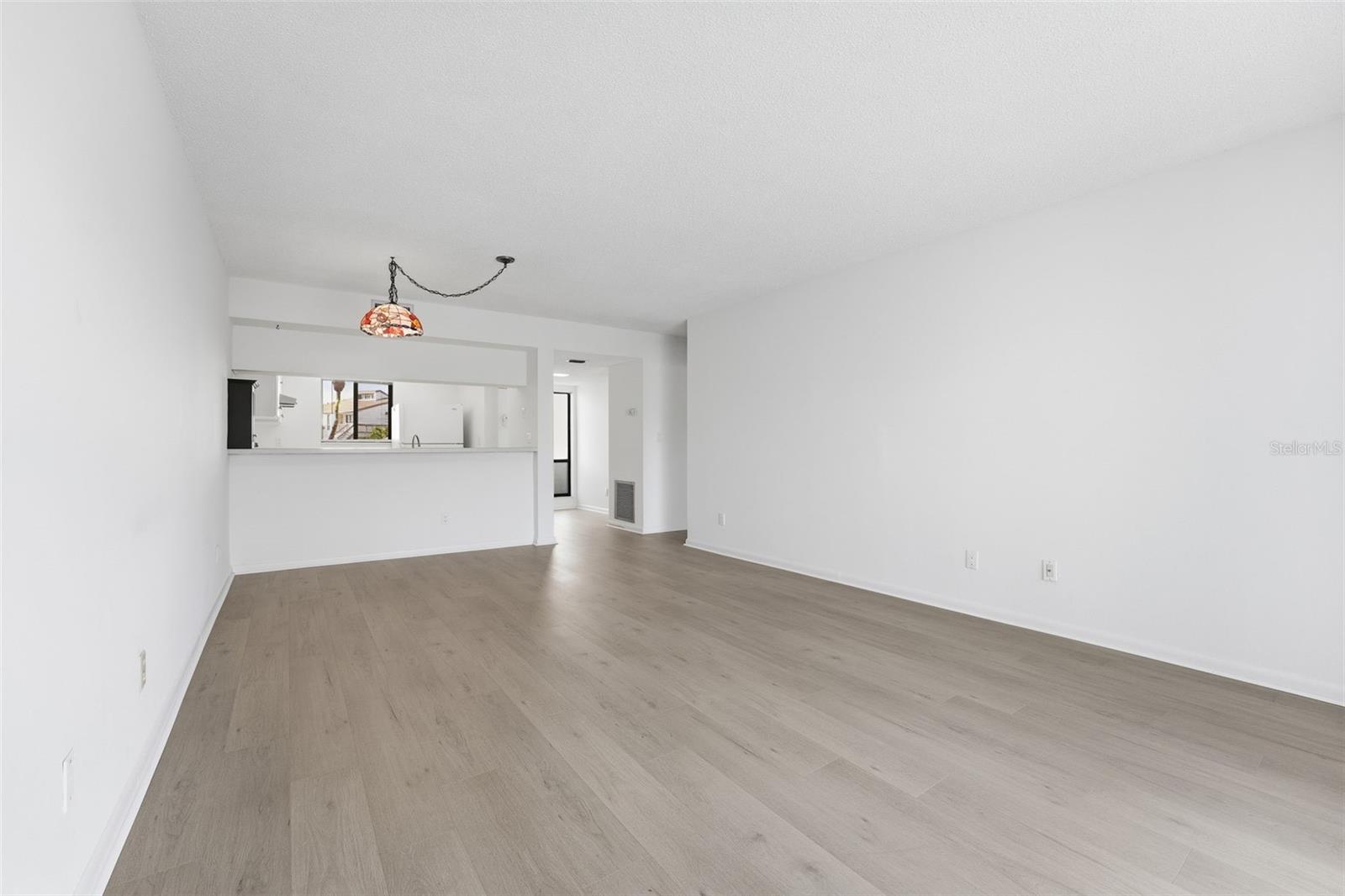 Image 10 of 39 For 1144 Bird Bay Way 102