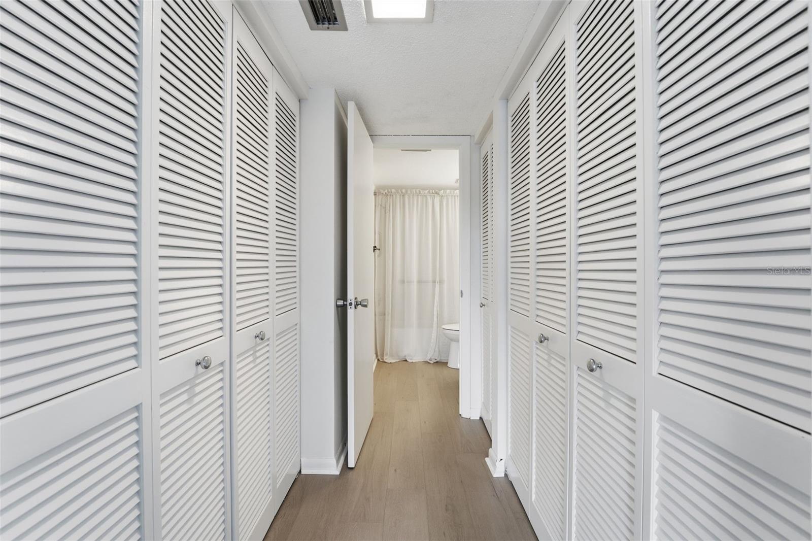 Image 15 of 39 For 1144 Bird Bay Way 102