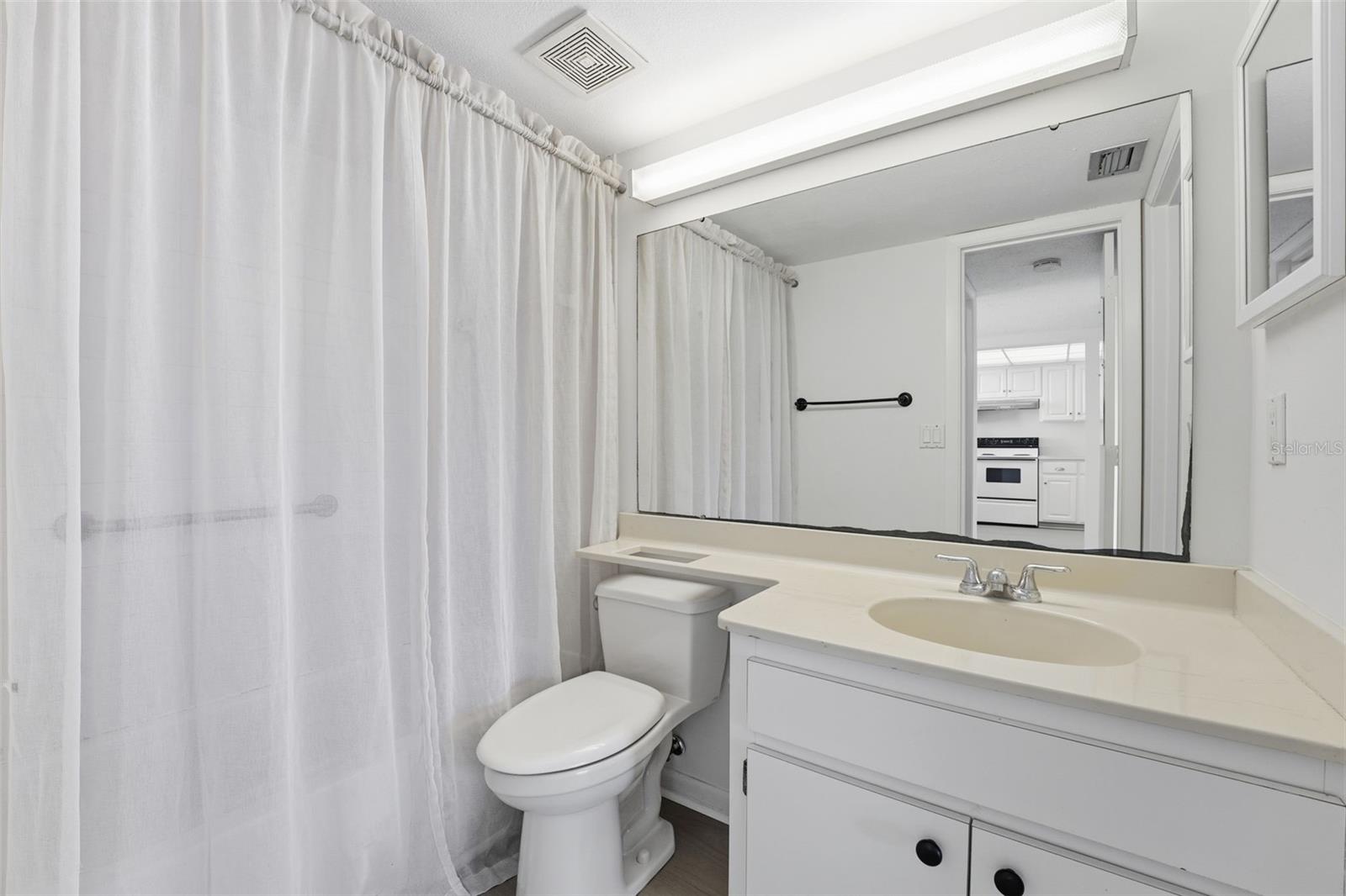 Image 16 of 39 For 1144 Bird Bay Way 102