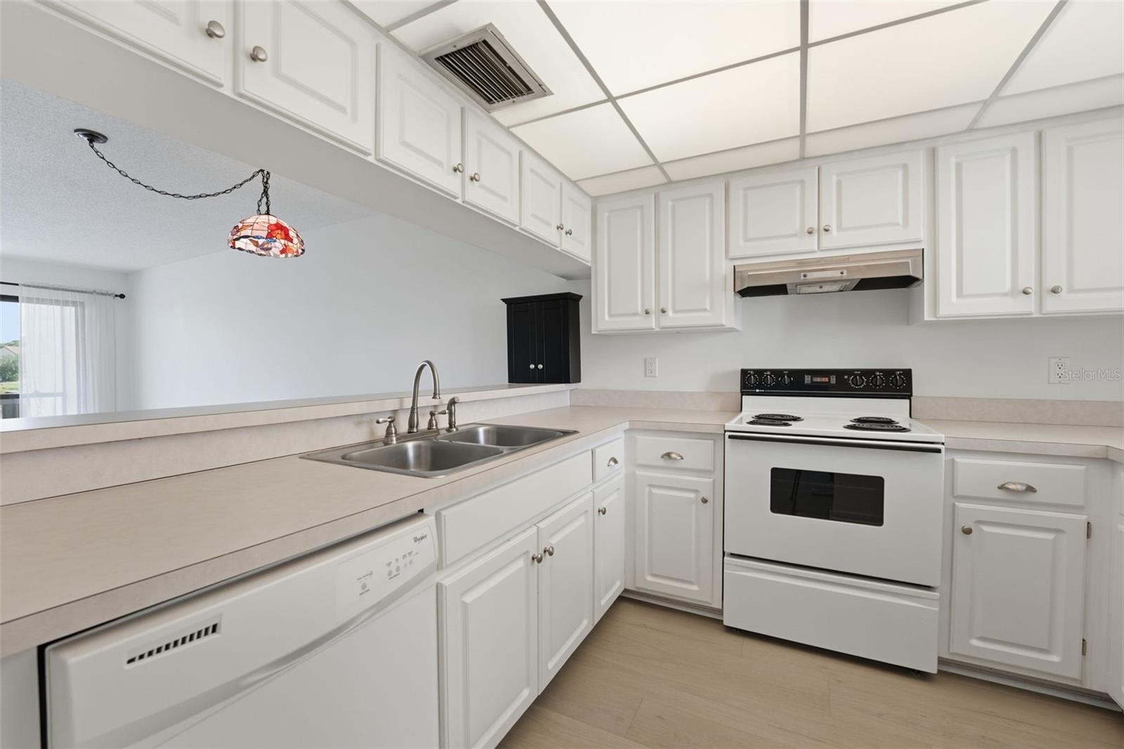 Image 5 of 39 For 1144 Bird Bay Way 102