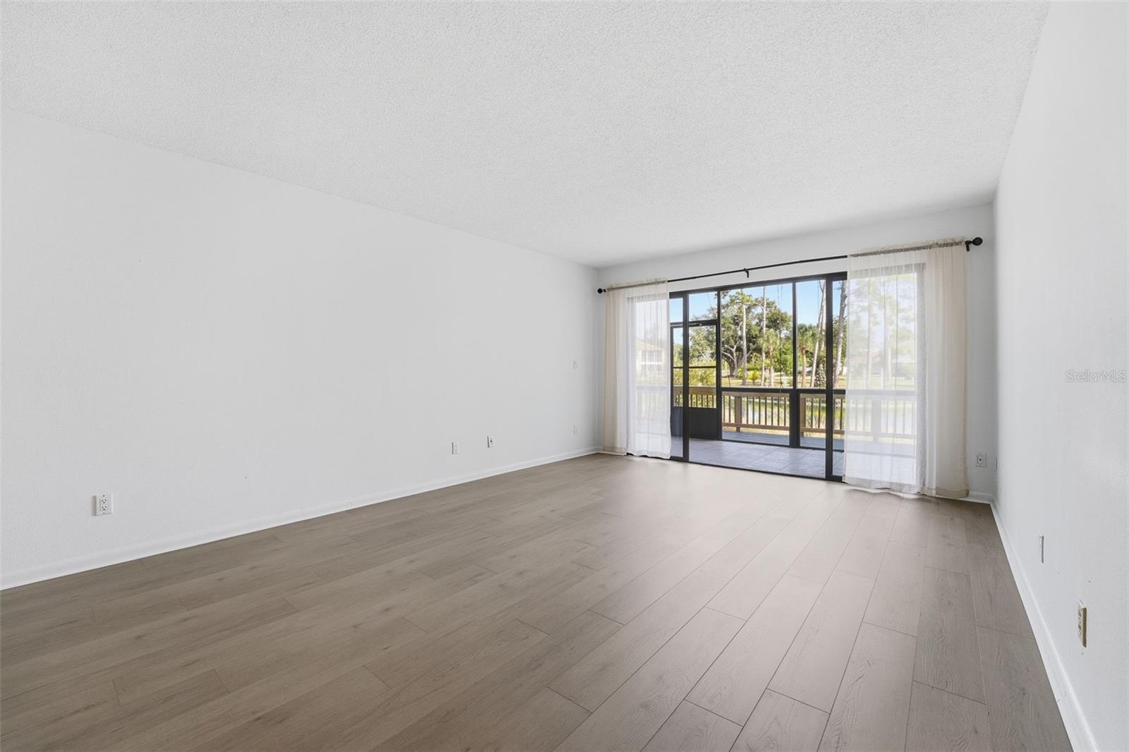 Image 9 of 39 For 1144 Bird Bay Way 102