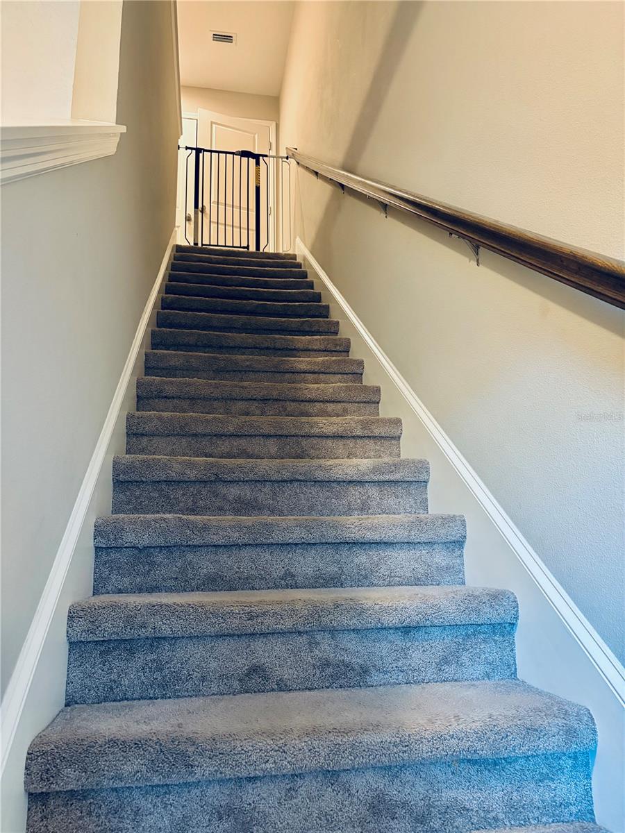 Image 17 of 39 For 6129 Willowside St