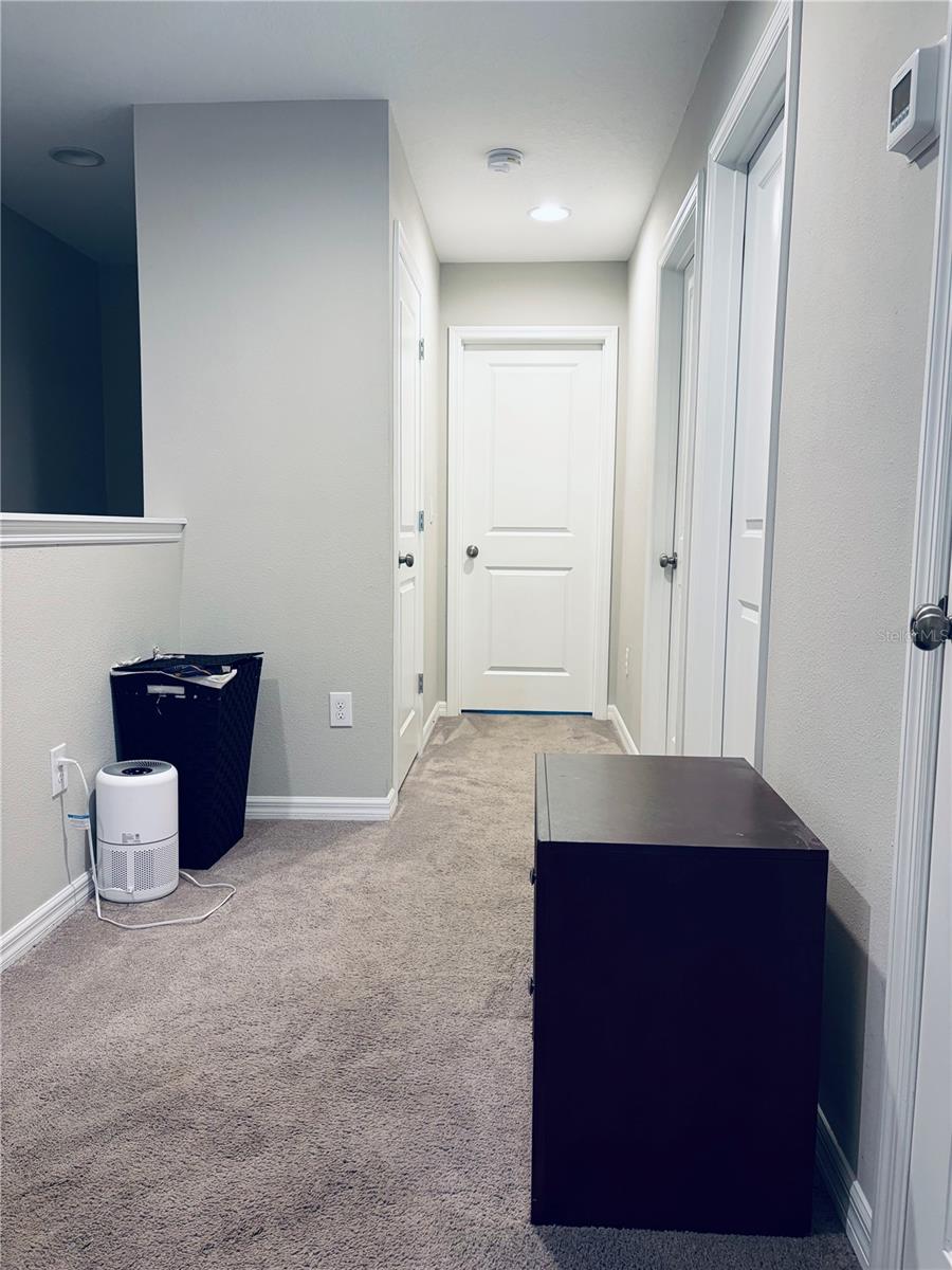 Image 19 of 39 For 6129 Willowside St