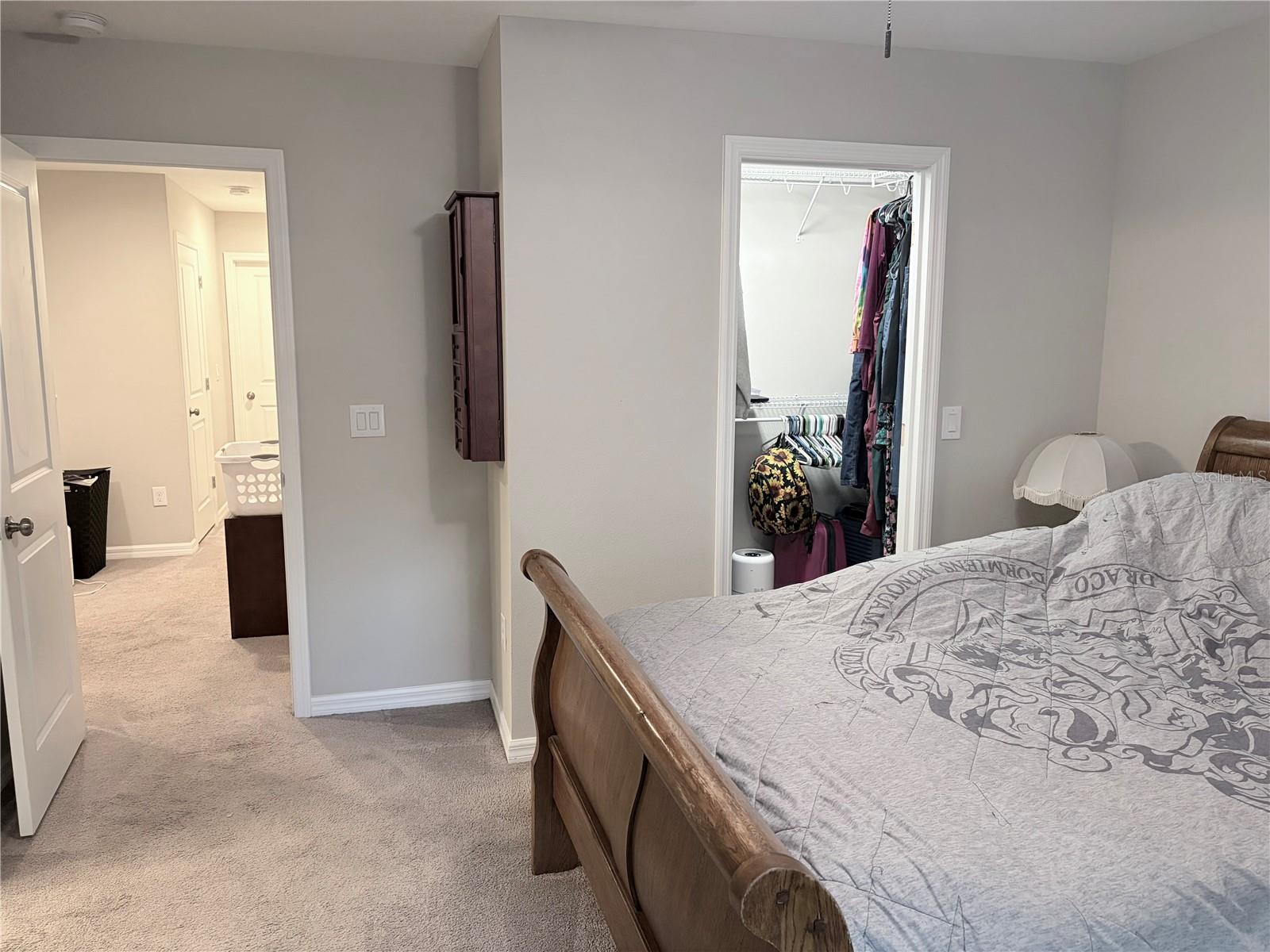 Image 22 of 39 For 6129 Willowside St