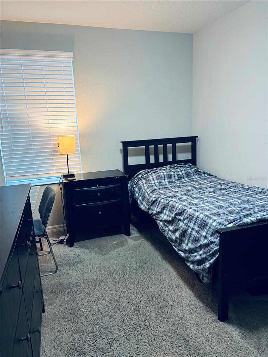 Image 29 of 39 For 6129 Willowside St