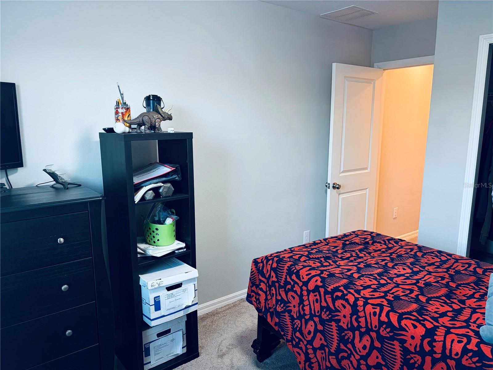 Image 33 of 39 For 6129 Willowside St