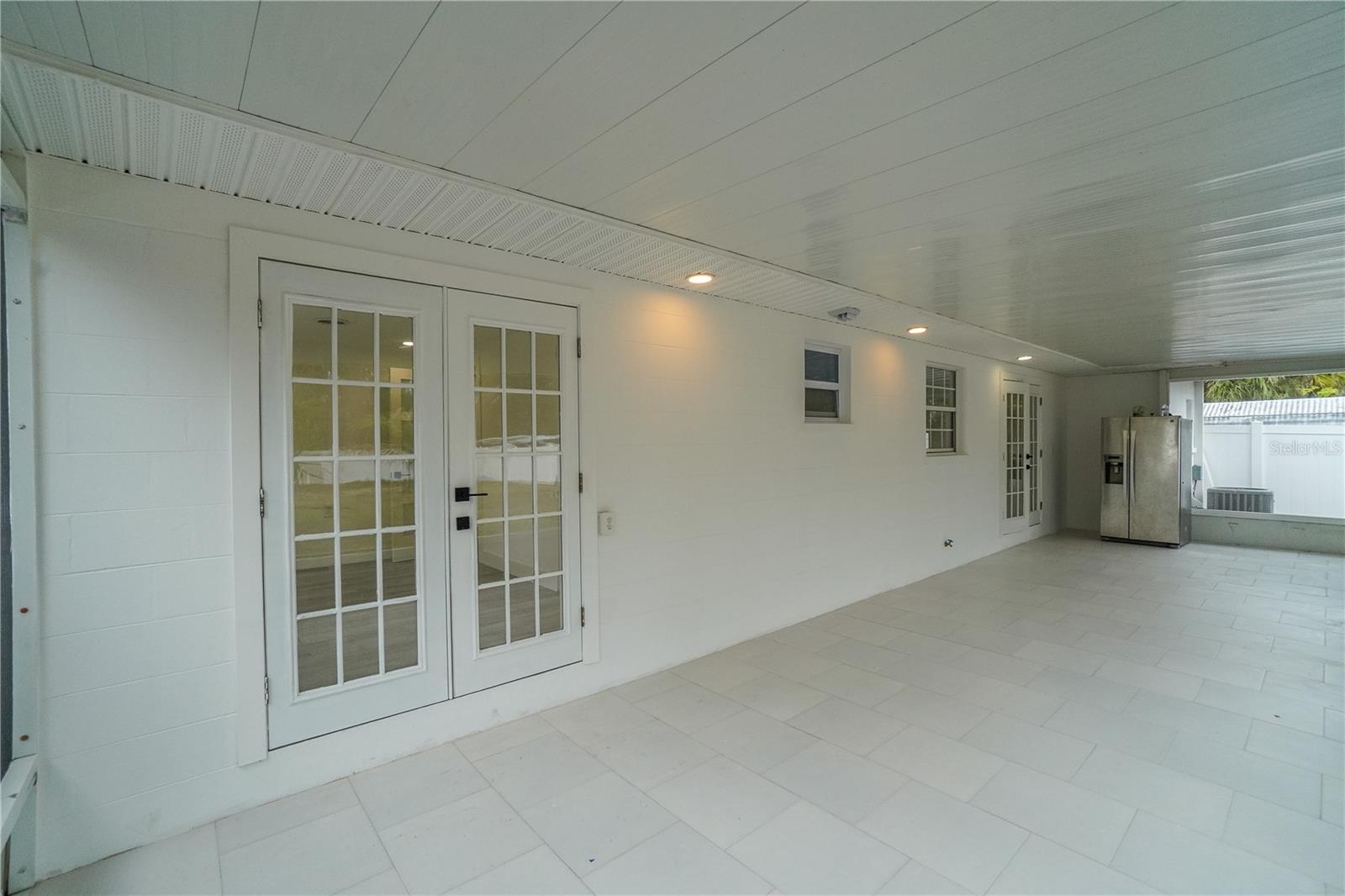 Image 25 of 33 For 985 Liberty Street