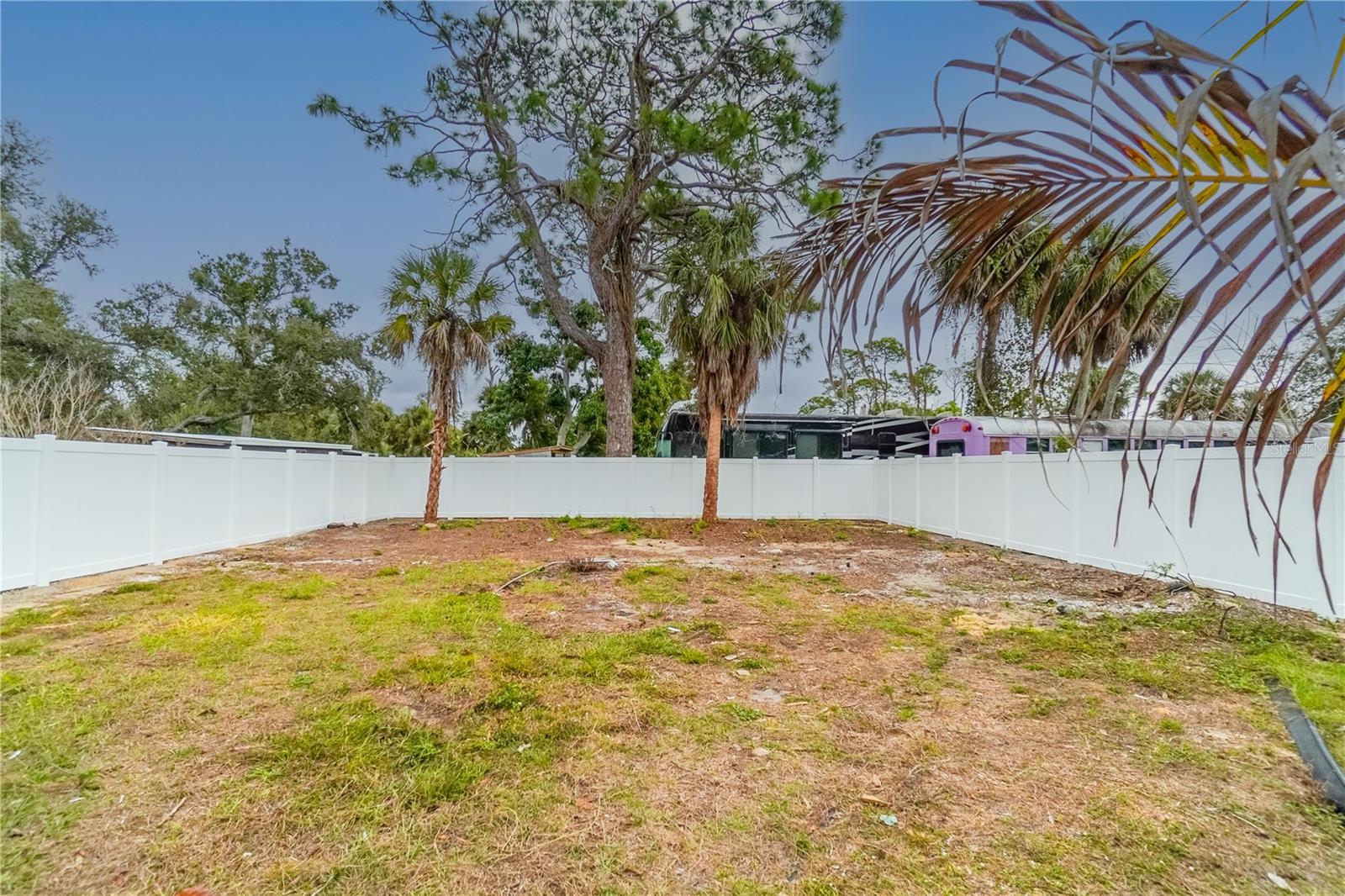 Image 28 of 33 For 985 Liberty Street