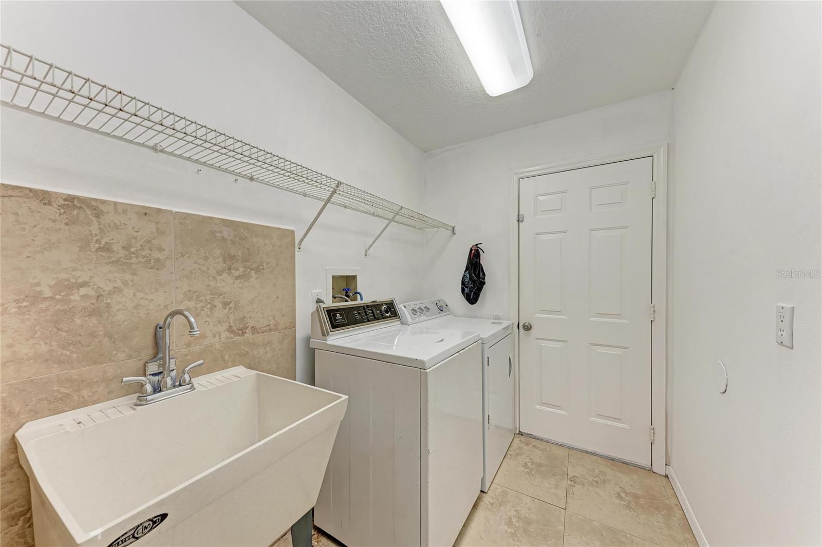 Image 34 of 64 For 4906 Peridia Boulevard E