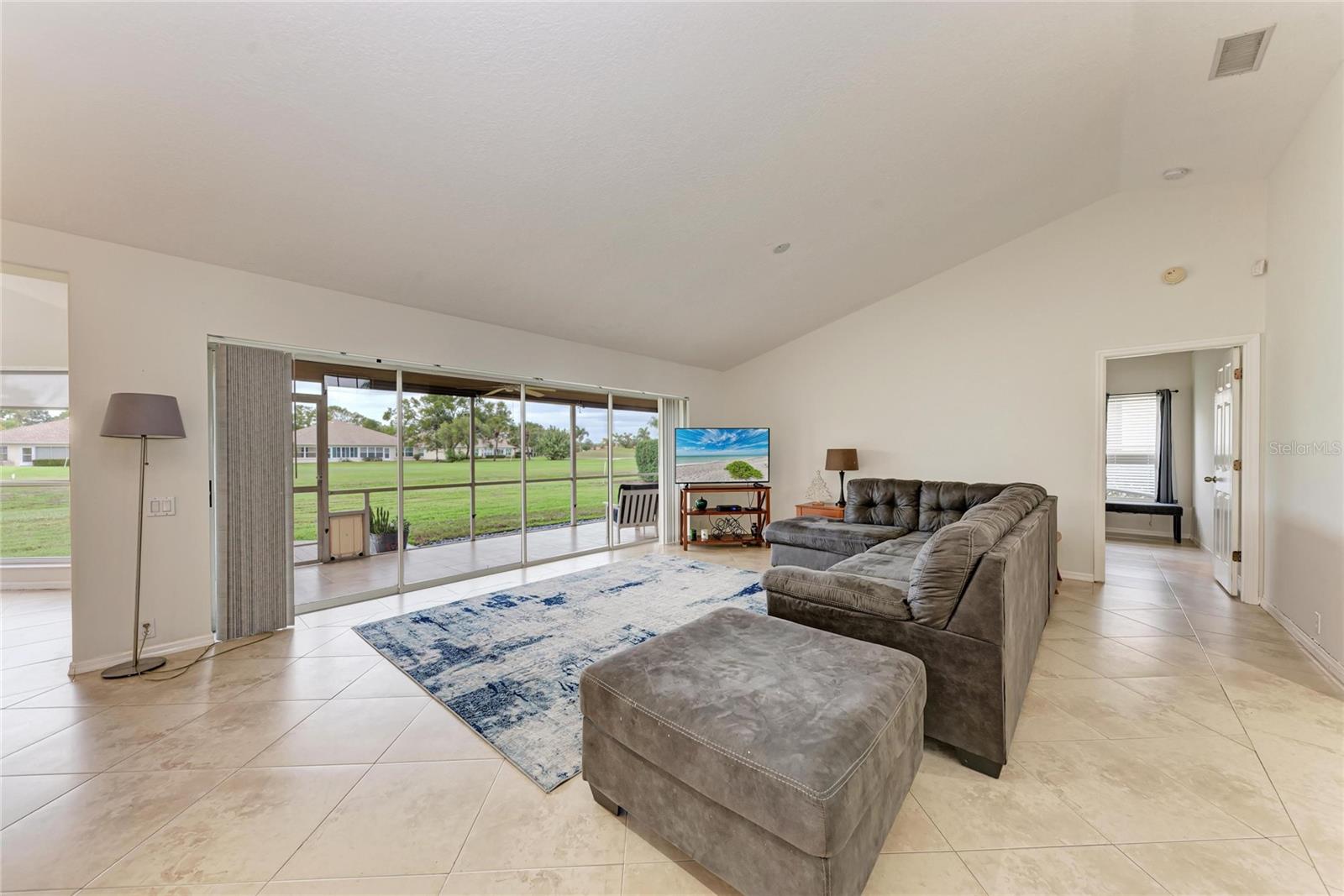 Image 6 of 64 For 4906 Peridia Boulevard E