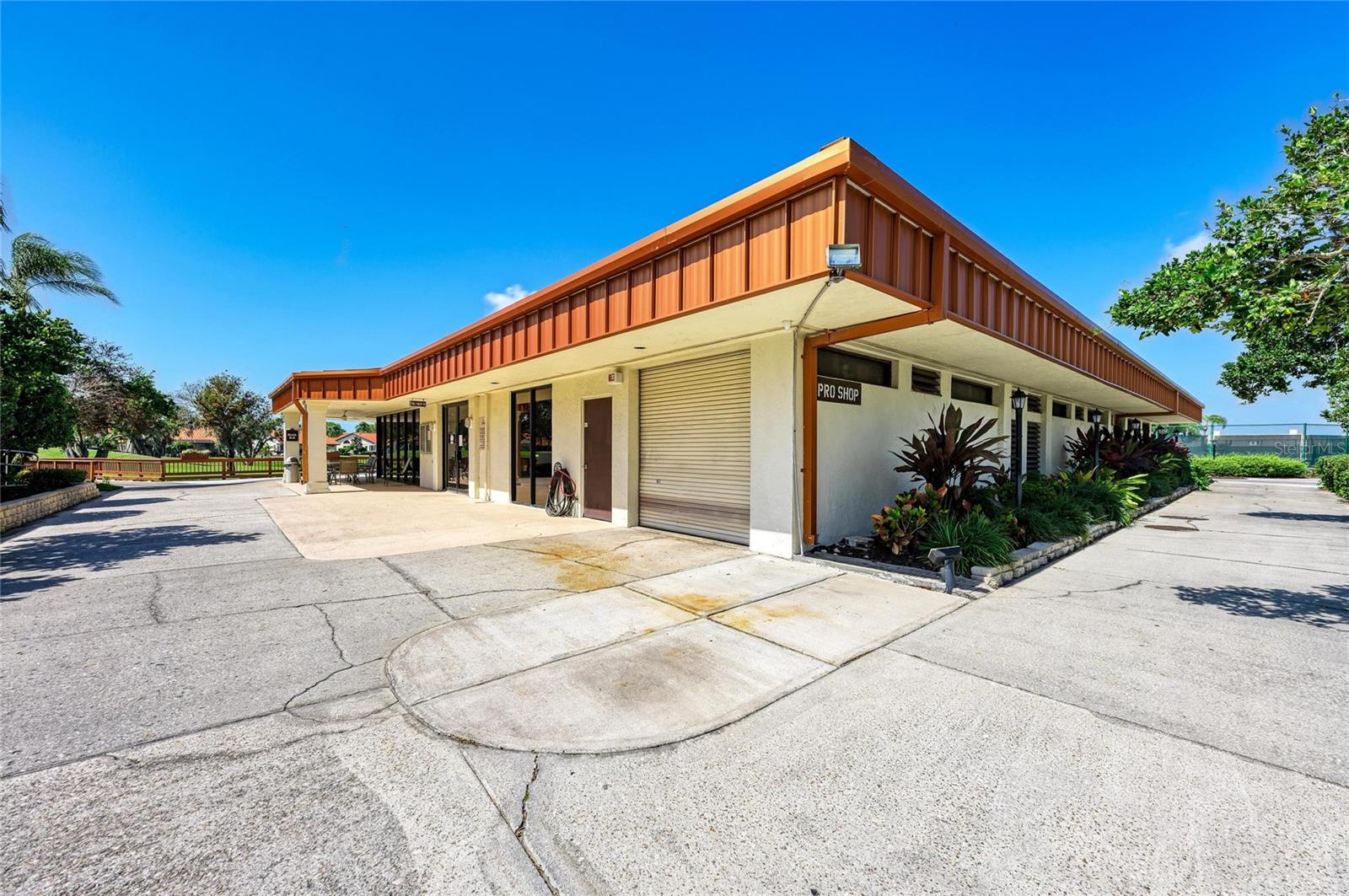 Image 60 of 64 For 4906 Peridia Boulevard E