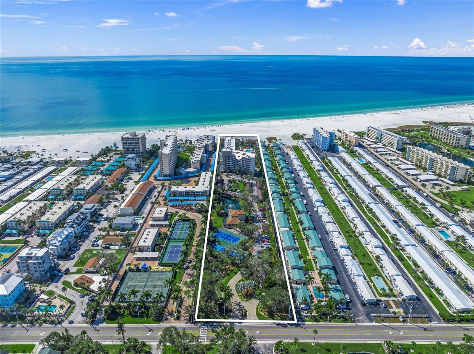 Image 11 of 72 For 5880 Midnight Pass Road 910