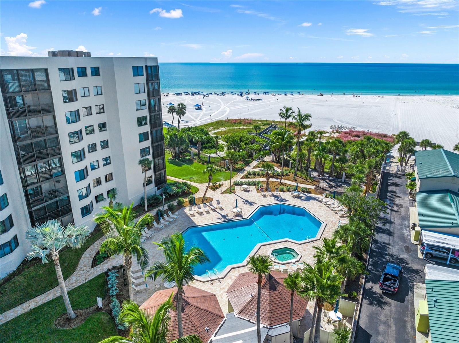 Image 13 of 72 For 5880 Midnight Pass Road 910