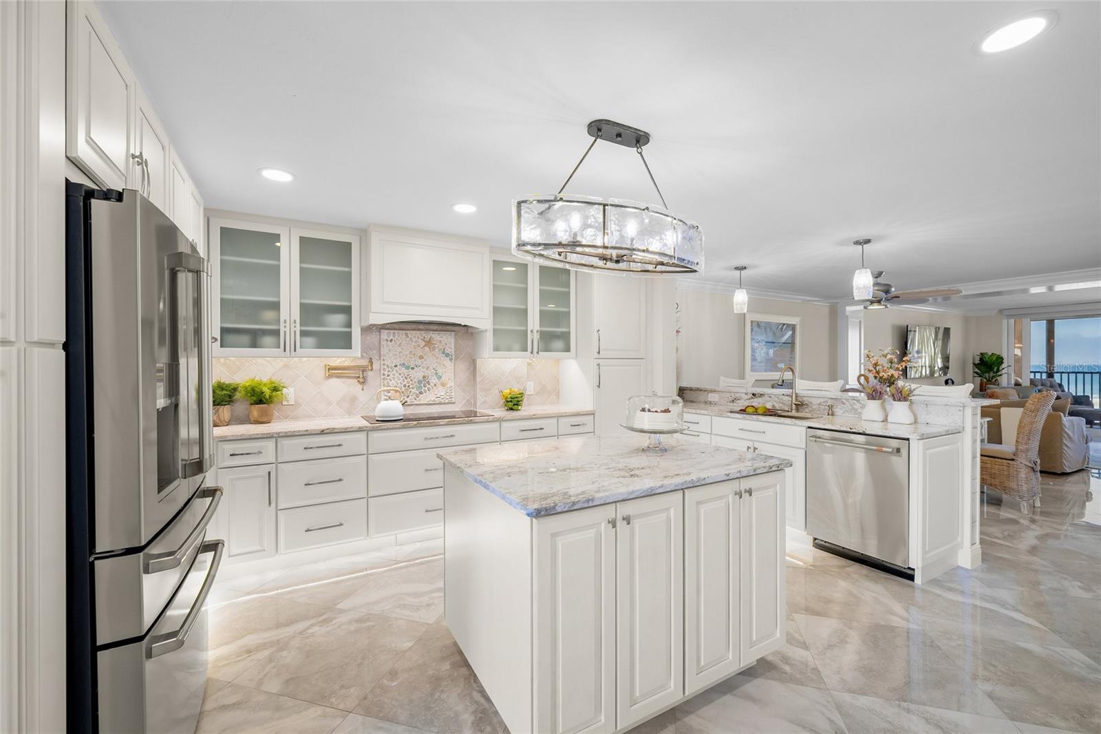 Image 19 of 72 For 5880 Midnight Pass Road 910