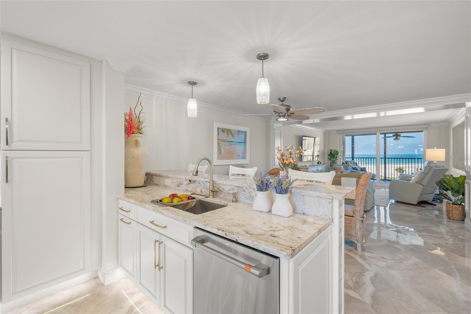 Image 23 of 72 For 5880 Midnight Pass Road 910