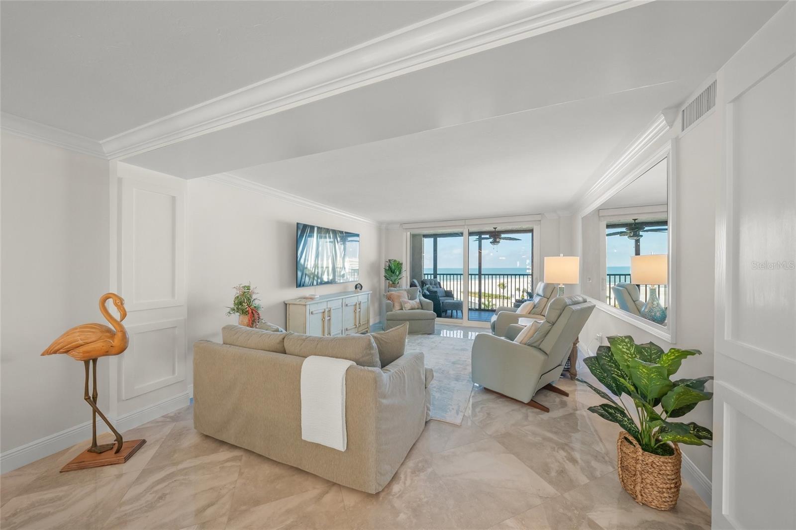 Image 29 of 72 For 5880 Midnight Pass Road 910