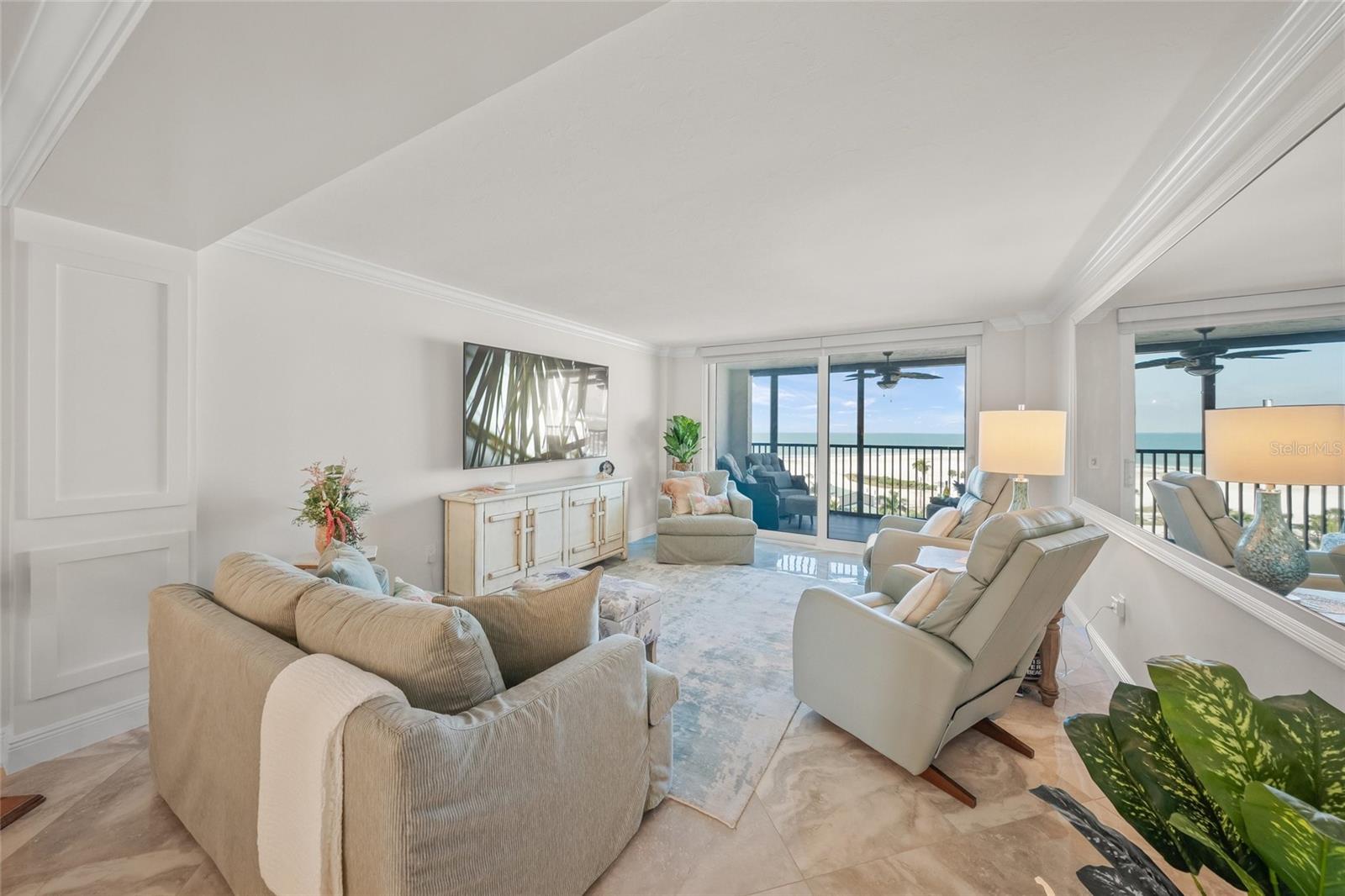 Image 30 of 72 For 5880 Midnight Pass Road 910