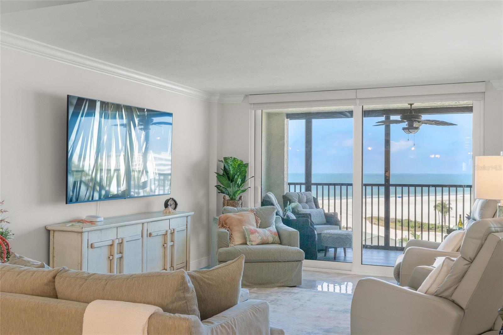 Image 31 of 72 For 5880 Midnight Pass Road 910