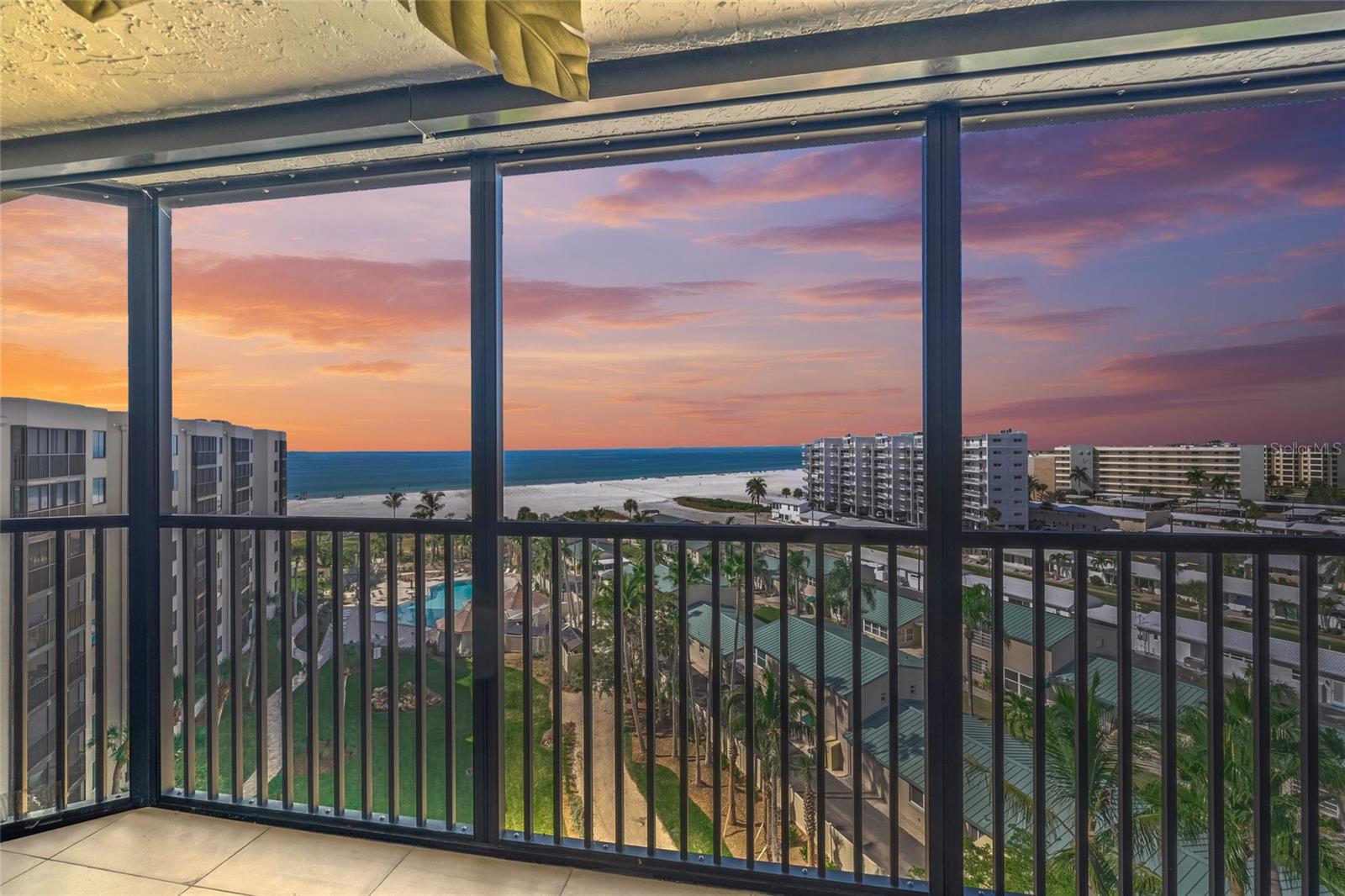 Image 33 of 72 For 5880 Midnight Pass Road 910