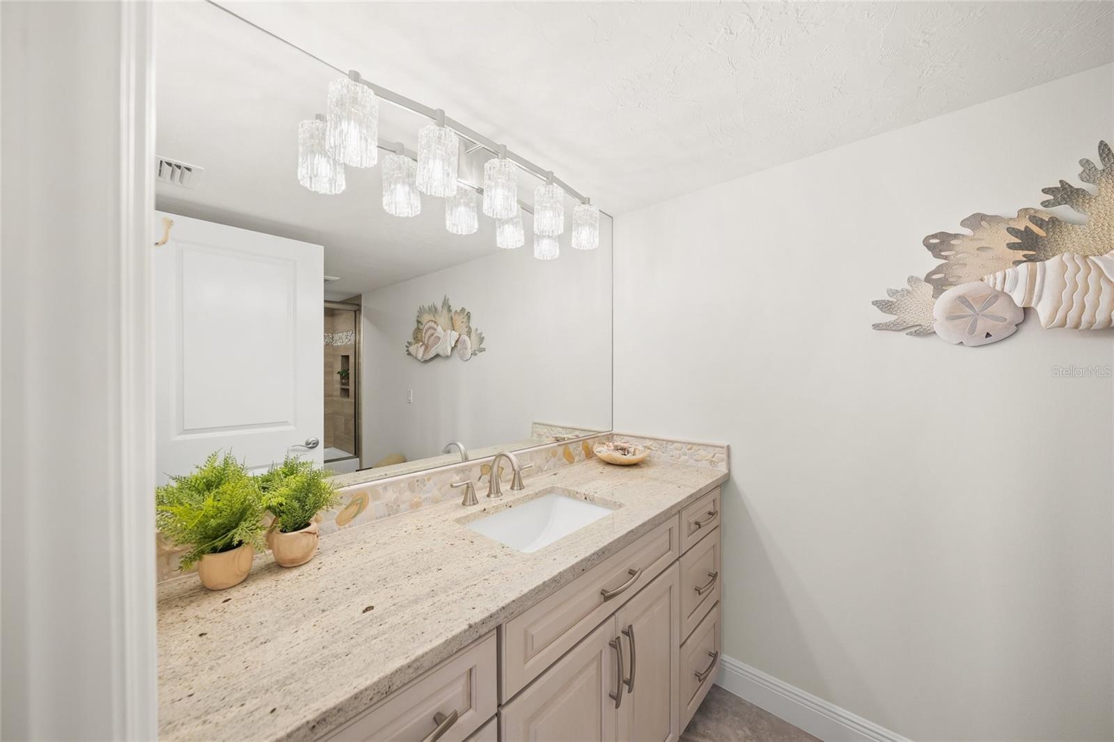 Image 48 of 72 For 5880 Midnight Pass Road 910