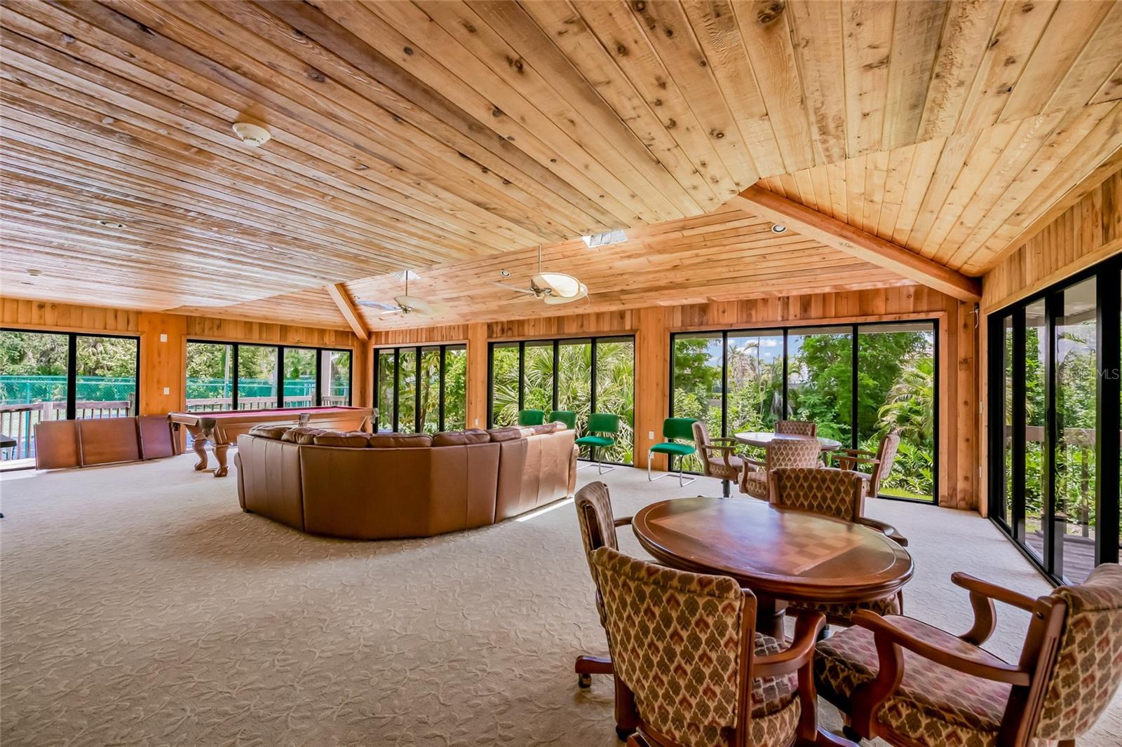 Image 60 of 72 For 5880 Midnight Pass Road 910