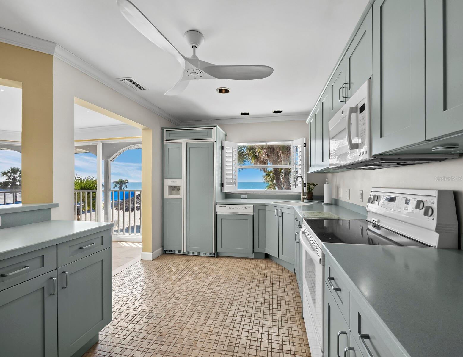 Image 11 of 39 For 1336 Benjamin Franklin Drive 2a