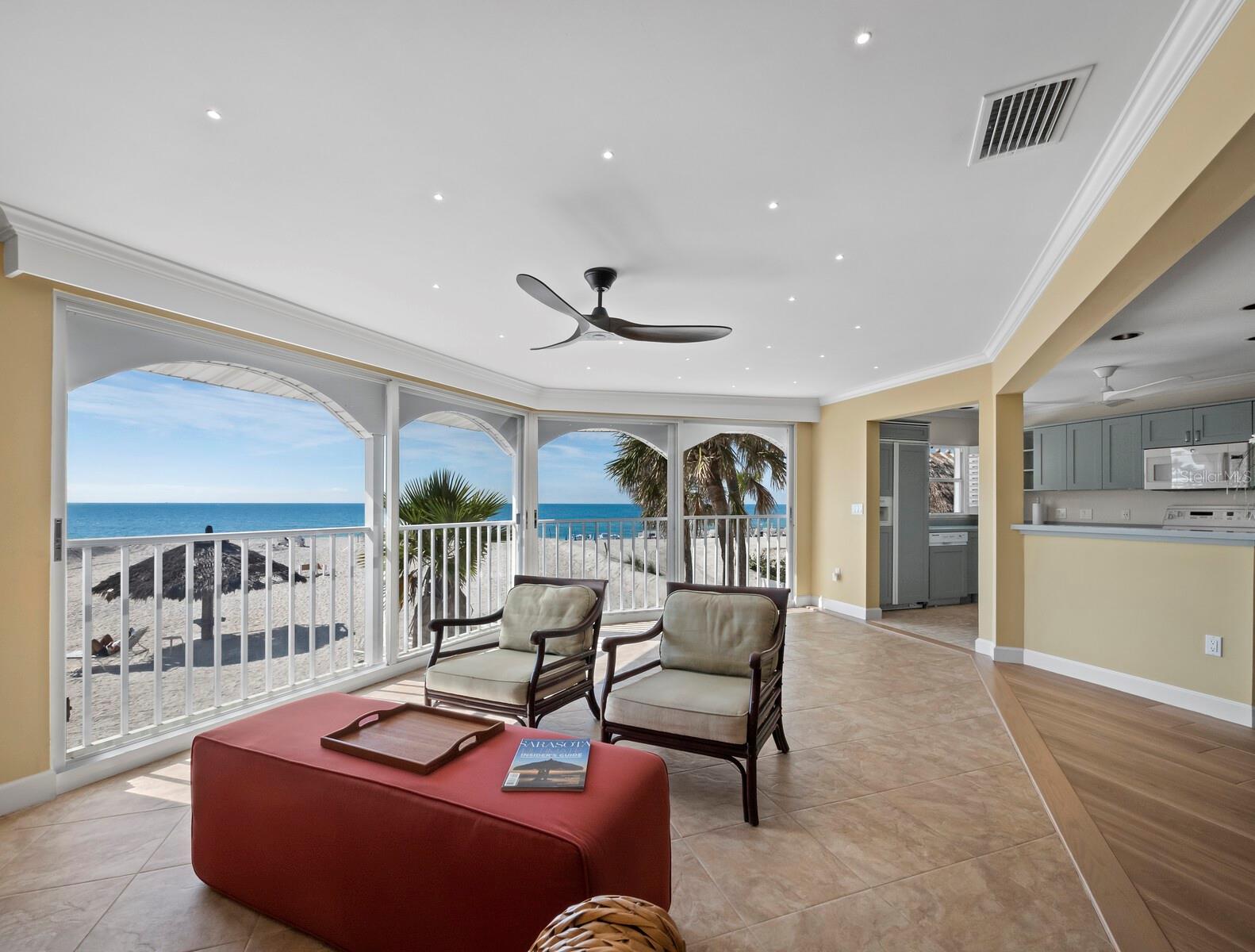 Image 4 of 39 For 1336 Benjamin Franklin Drive 2a