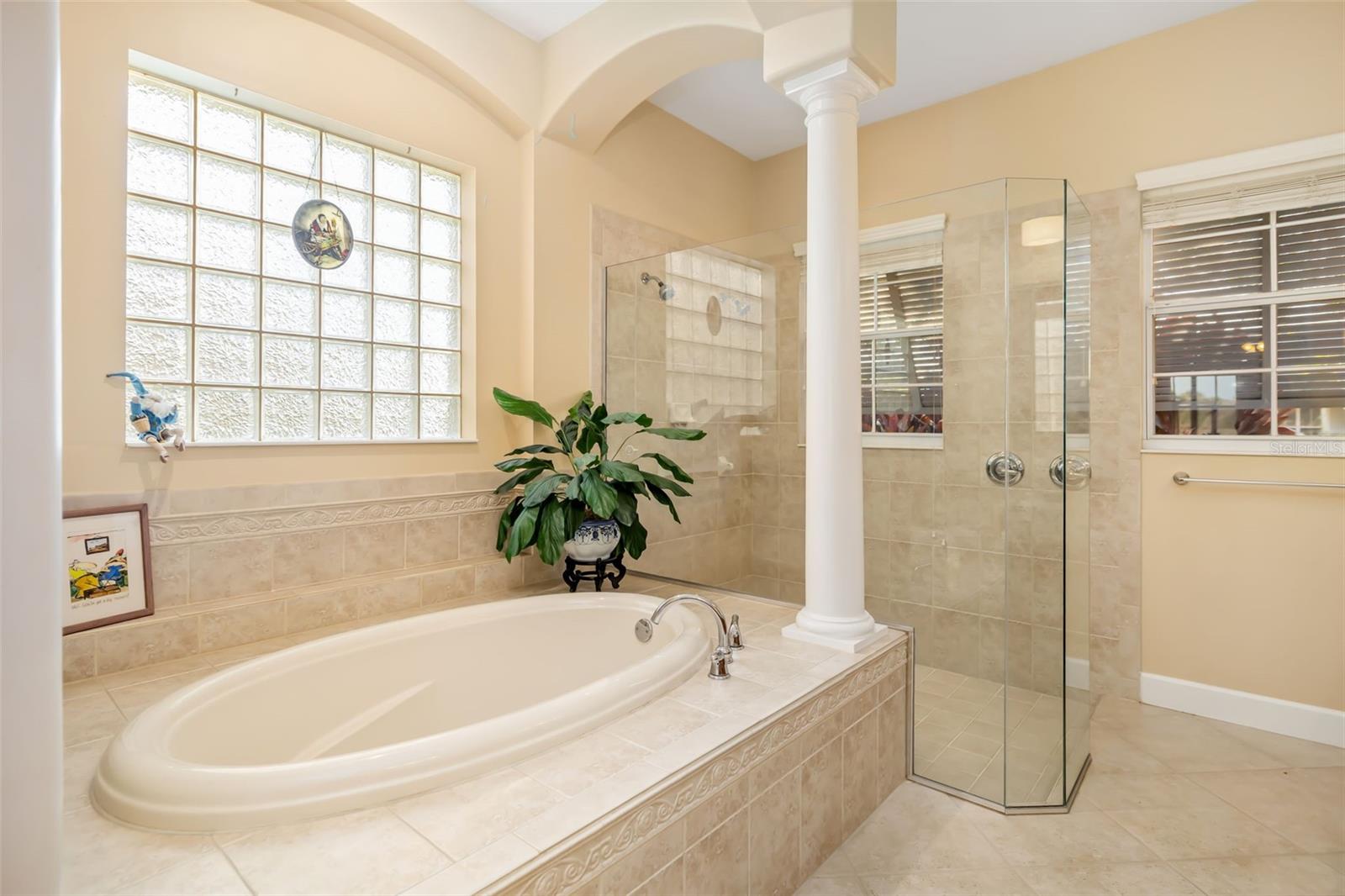 Image 36 of 98 For 915 Maritime Court