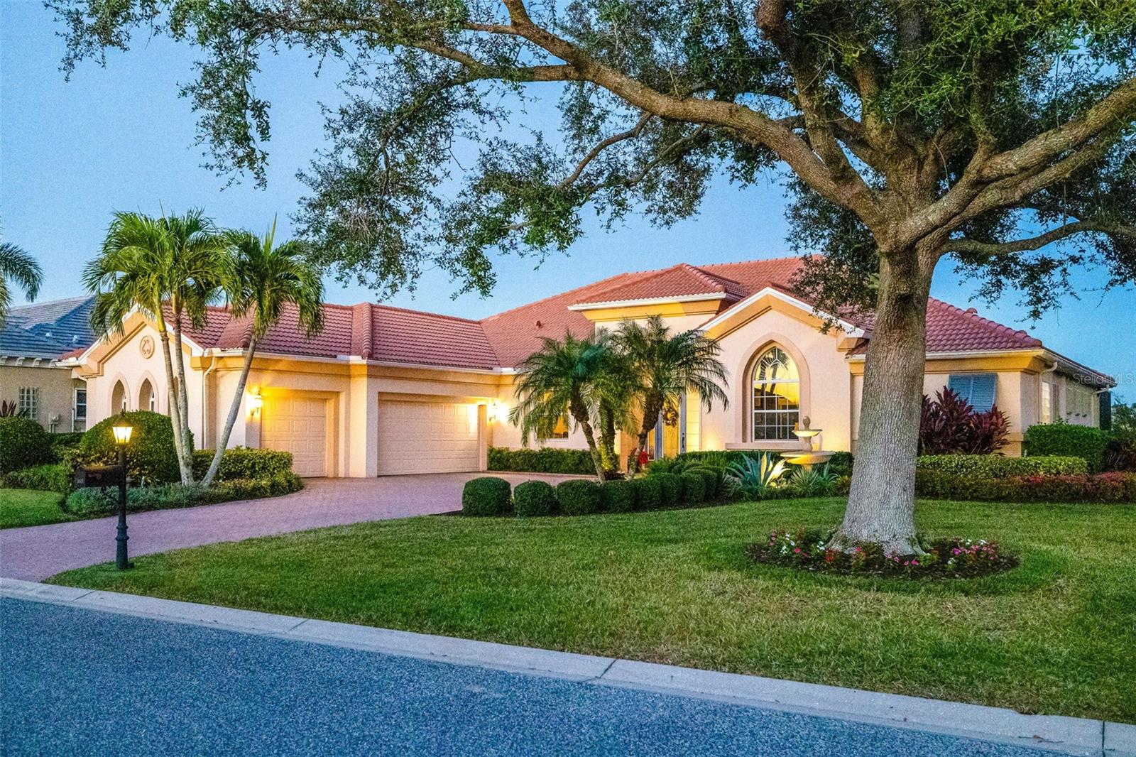 Image 4 of 98 For 915 Maritime Court