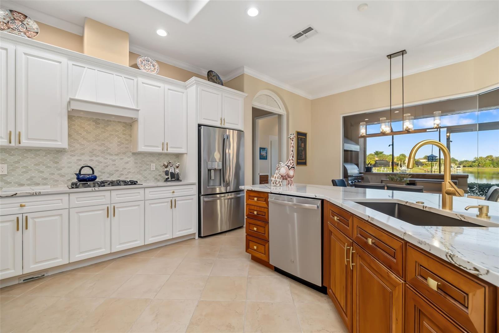 Image 9 of 98 For 915 Maritime Court