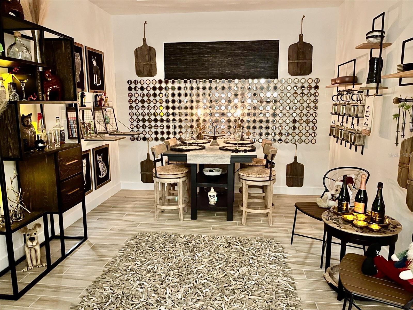 Image 18 of 54 For 10114 Highland Park Place