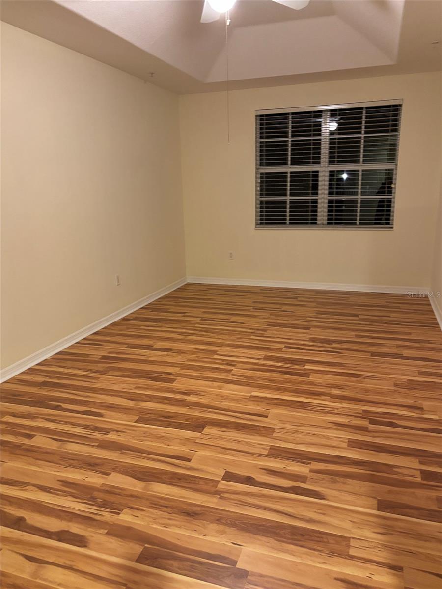 Image 16 of 32 For 3971 Square East Lane 8