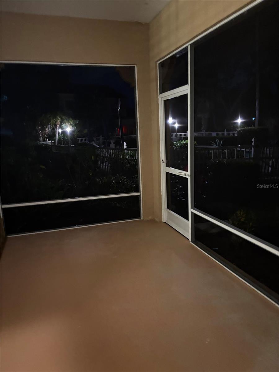 Image 31 of 32 For 3971 Square East Lane 8