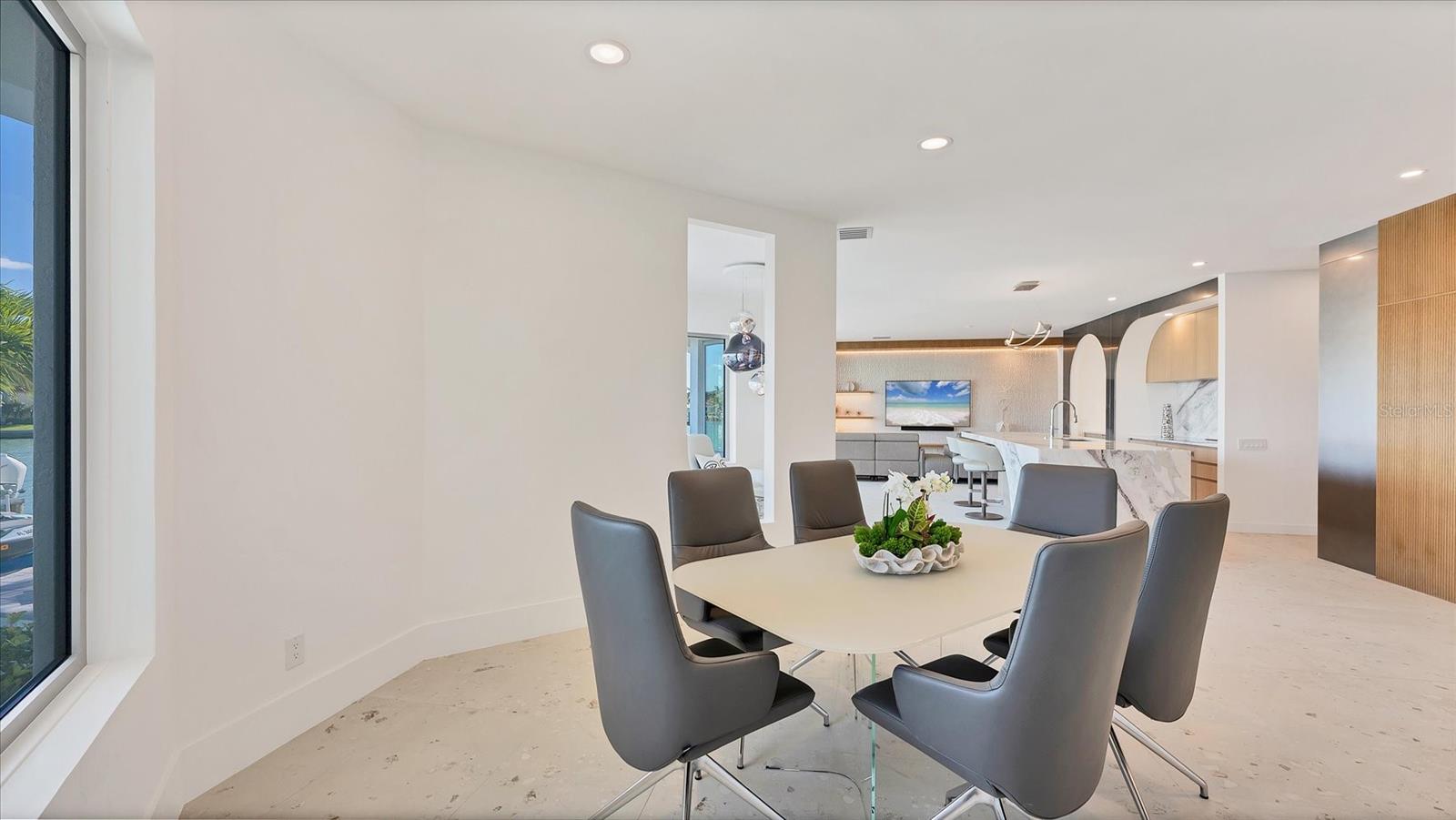 Image 14 of 97 For 259 Robin Drive