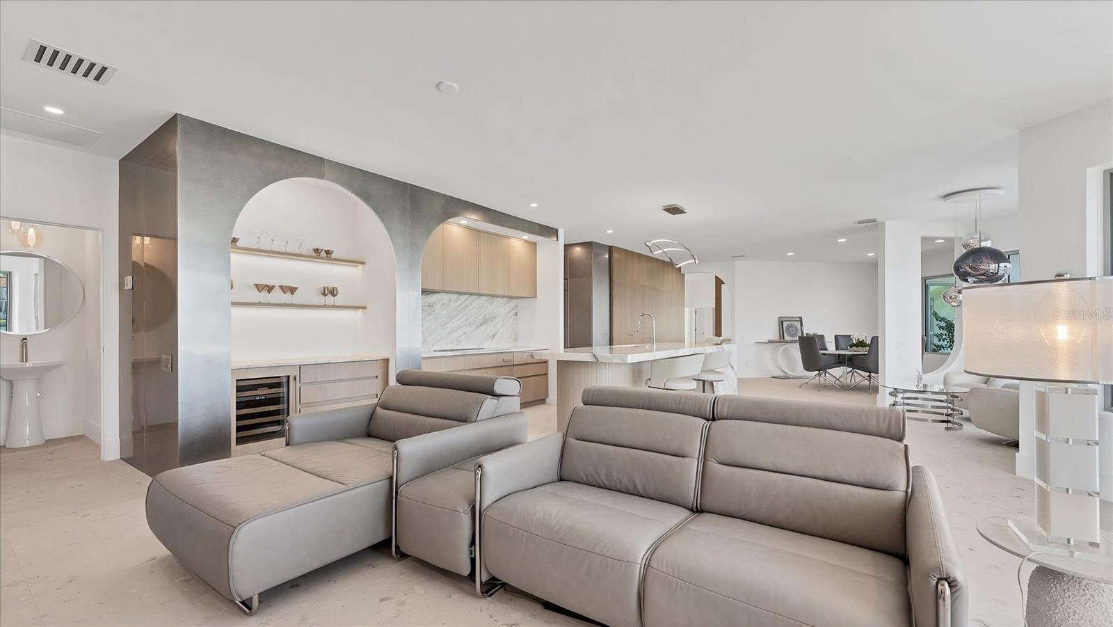 Image 20 of 97 For 259 Robin Drive