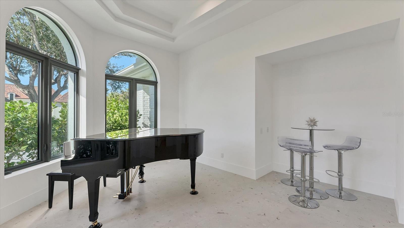 Image 42 of 97 For 259 Robin Drive