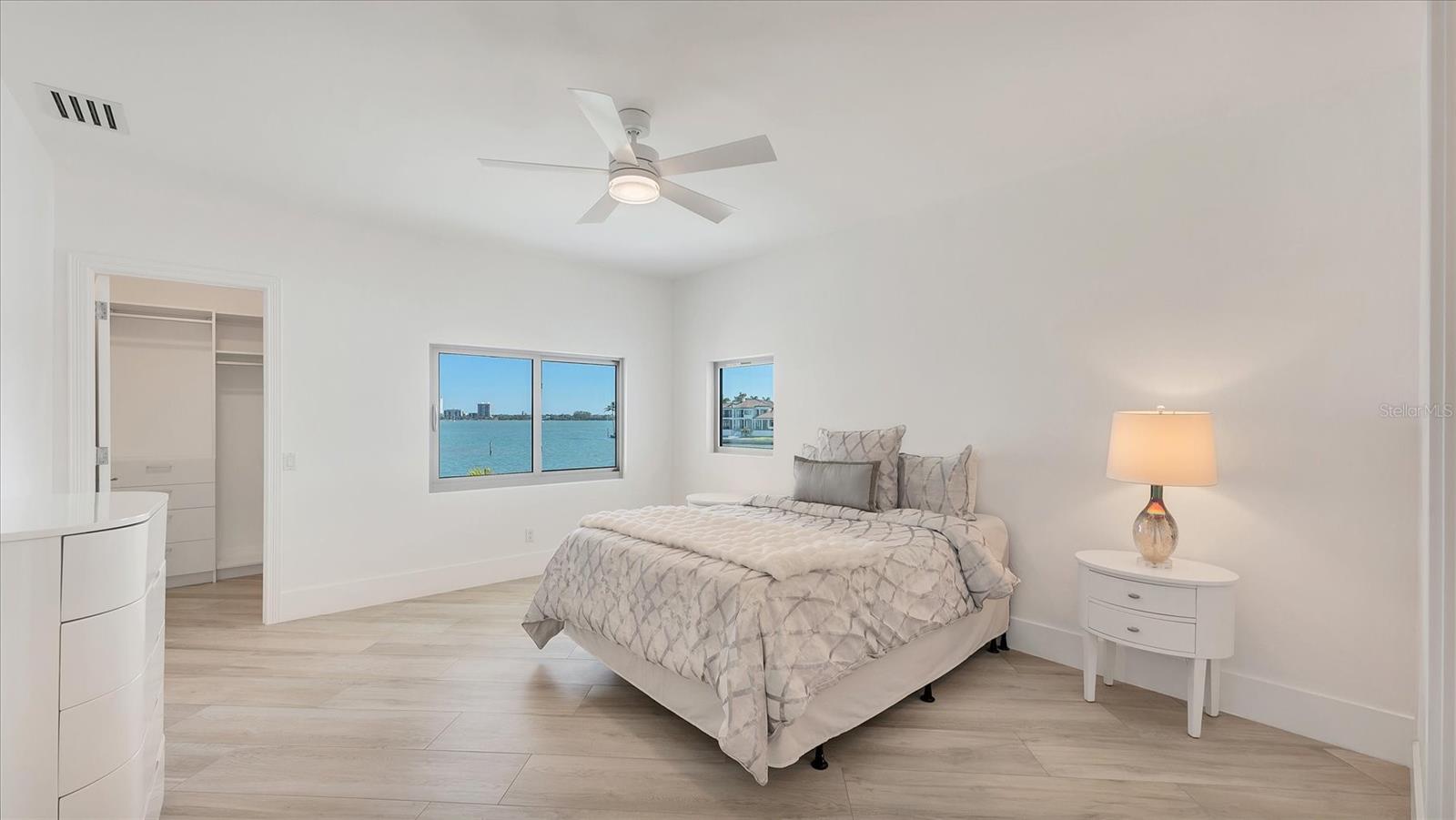 Image 43 of 97 For 259 Robin Drive