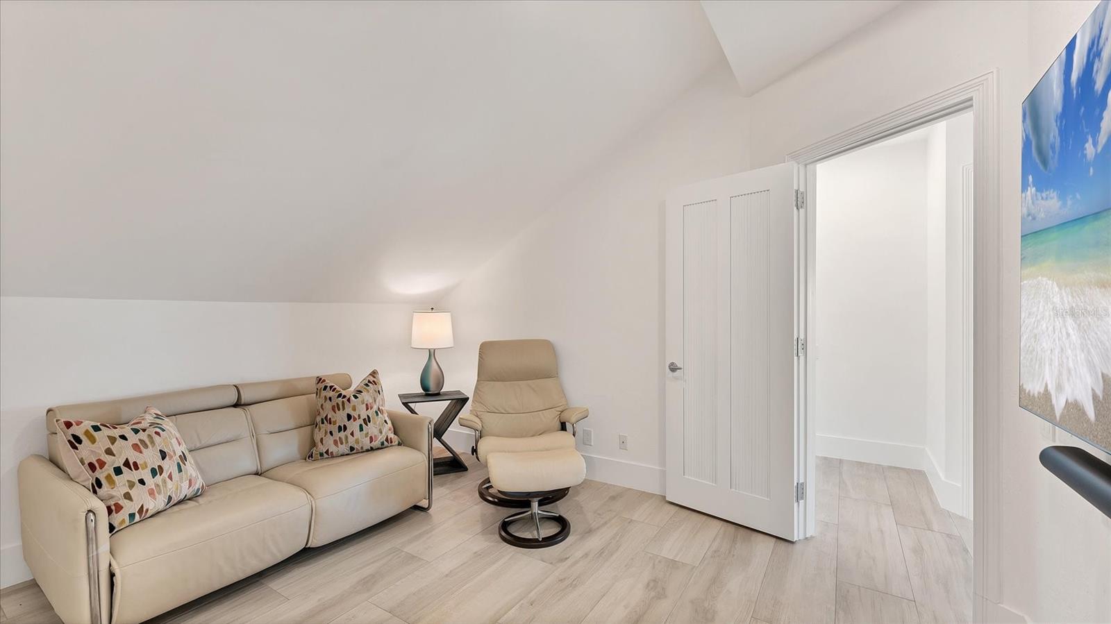 Image 50 of 97 For 259 Robin Drive