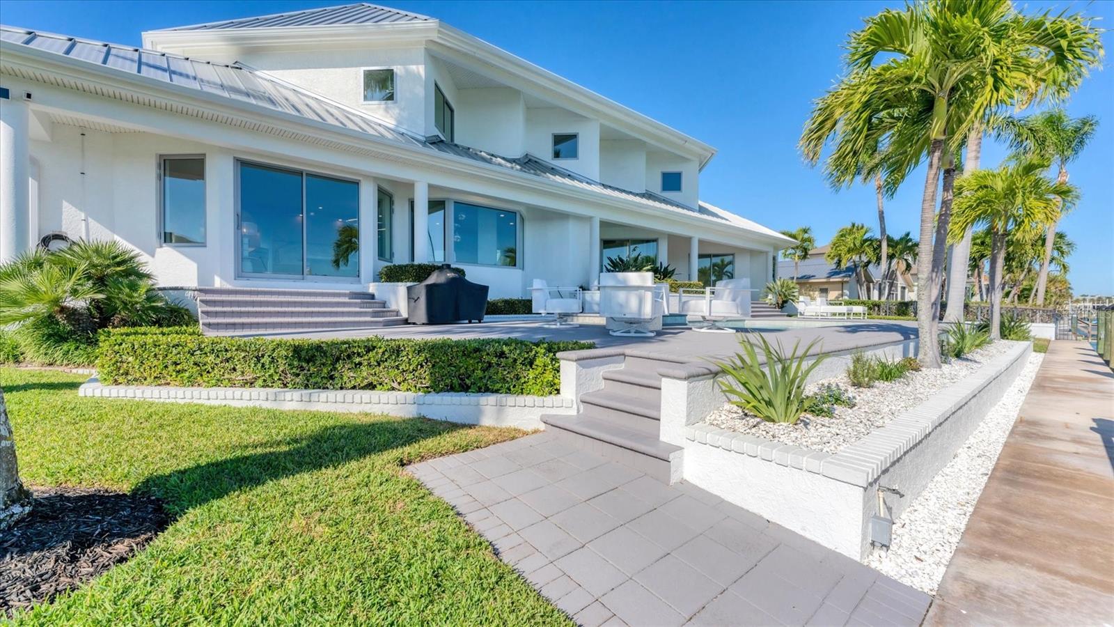 Image 61 of 97 For 259 Robin Drive