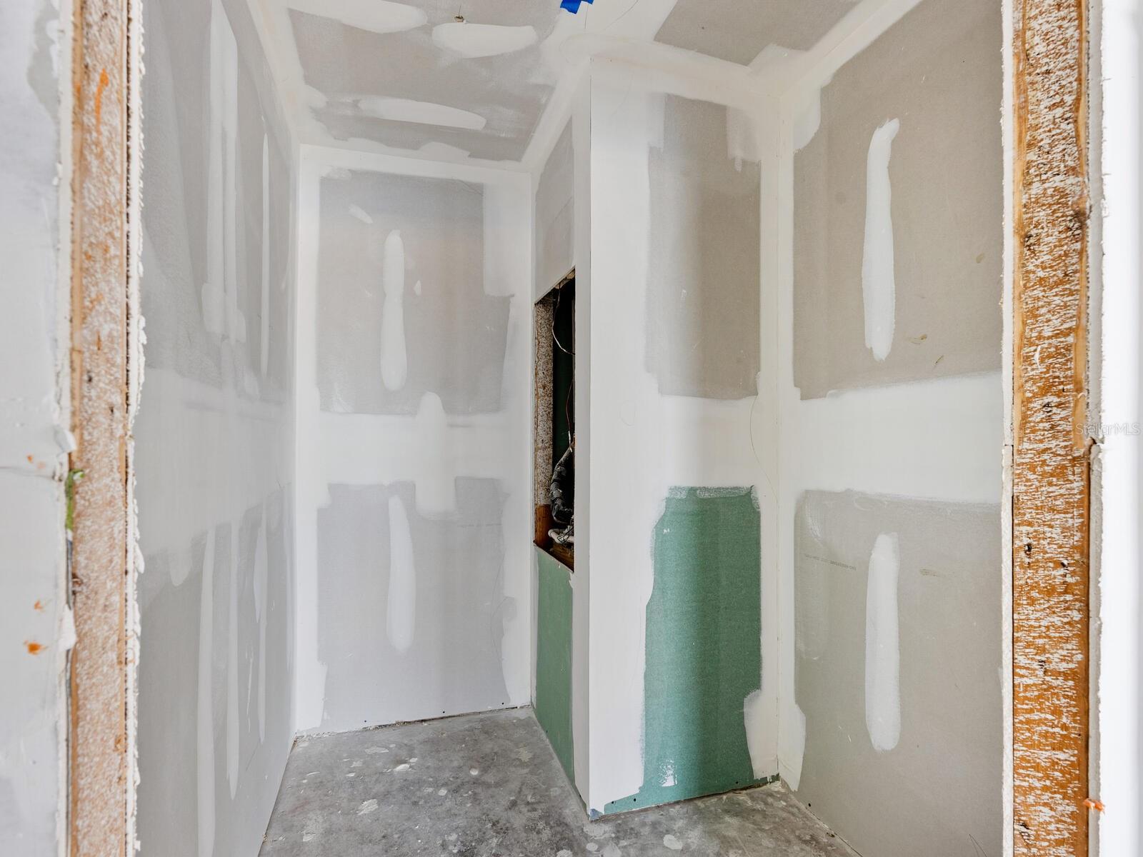 Image 18 of 57 For 6400 Flotilla Drive 56