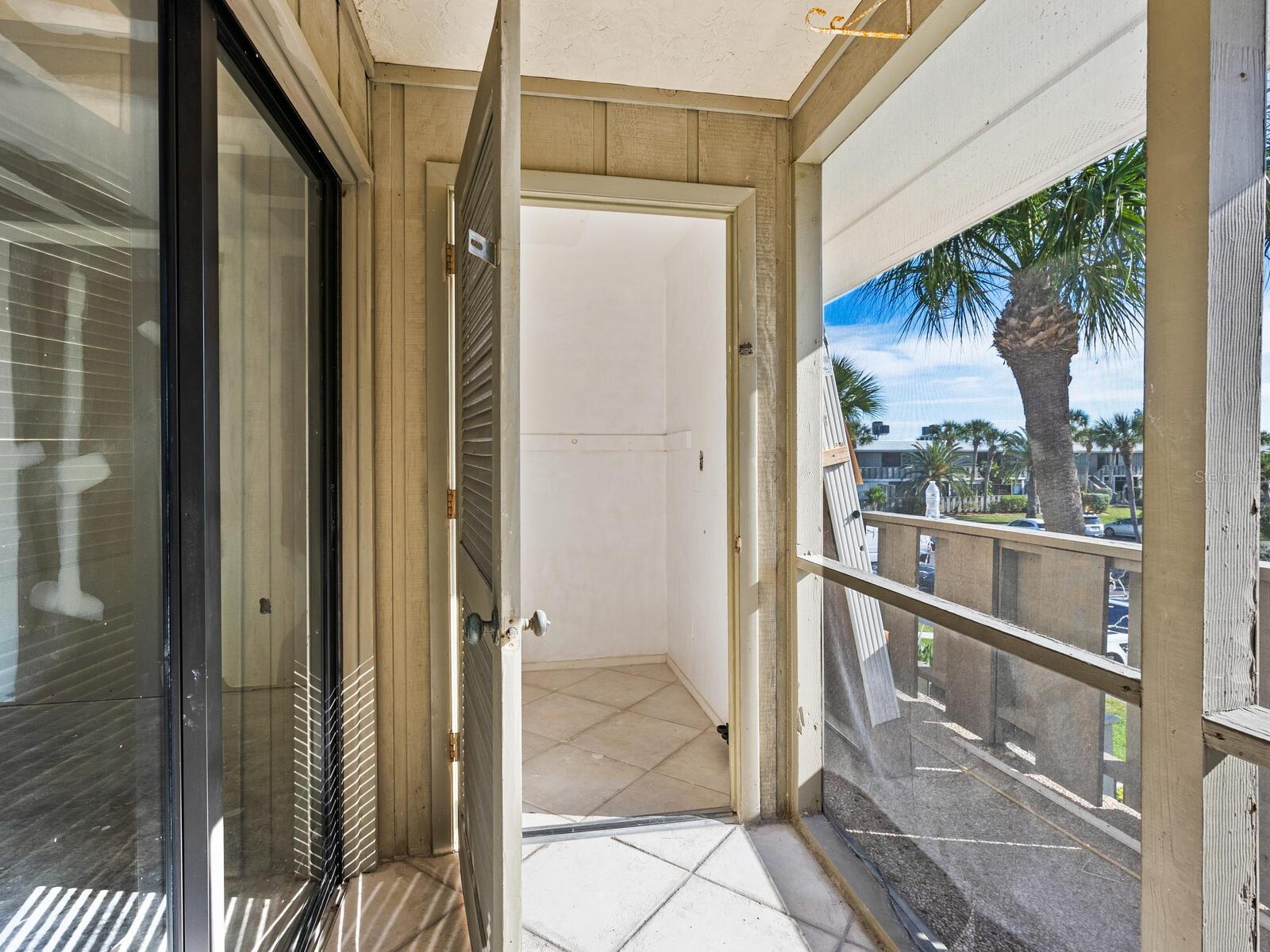 Image 25 of 57 For 6400 Flotilla Drive 56