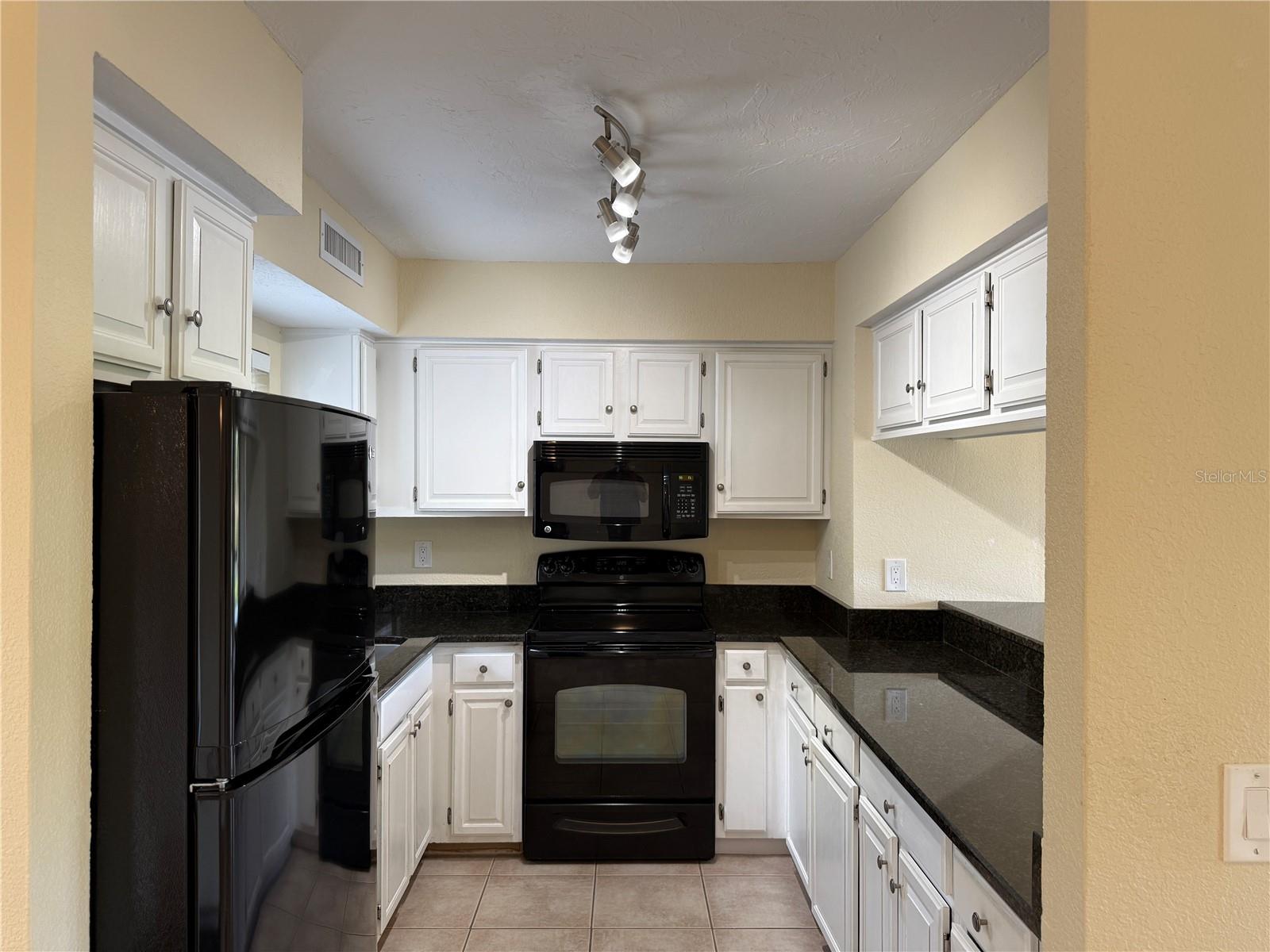 Image 13 of 53 For 5697 Ashton Lake Drive 6