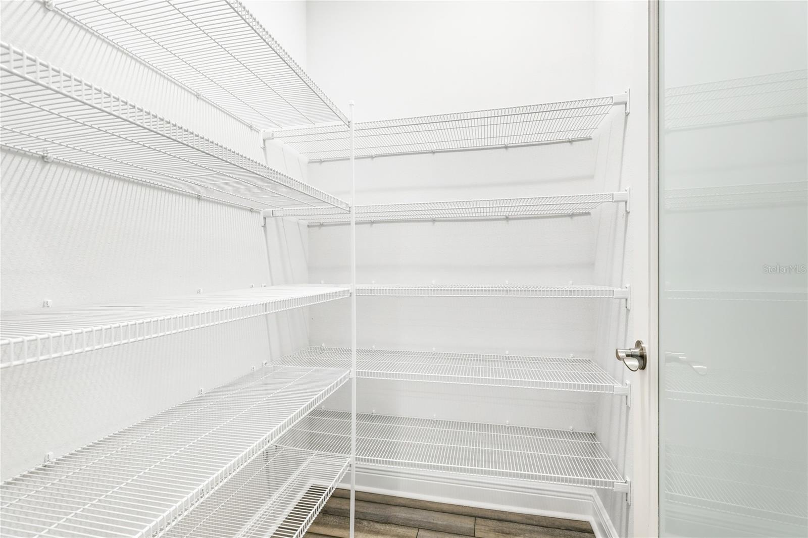 Image 10 of 60 For 12403 Oak Hill Way