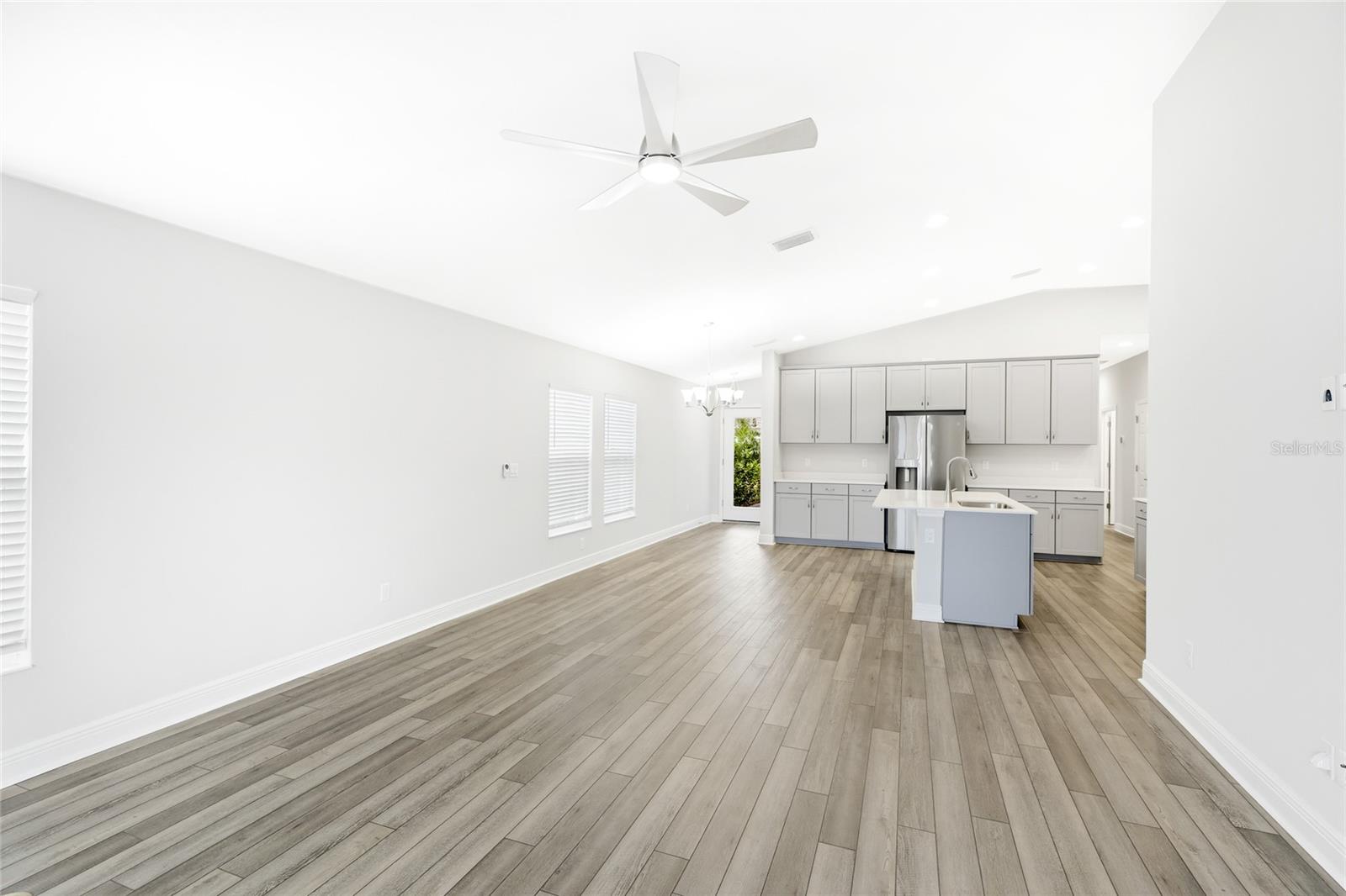 Image 13 of 60 For 12403 Oak Hill Way