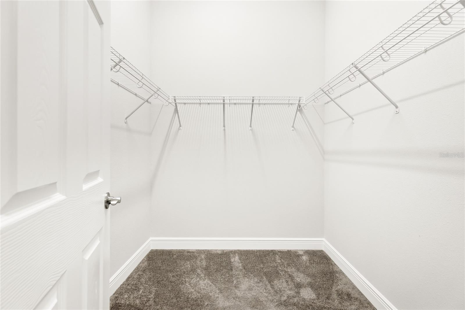 Image 19 of 60 For 12403 Oak Hill Way