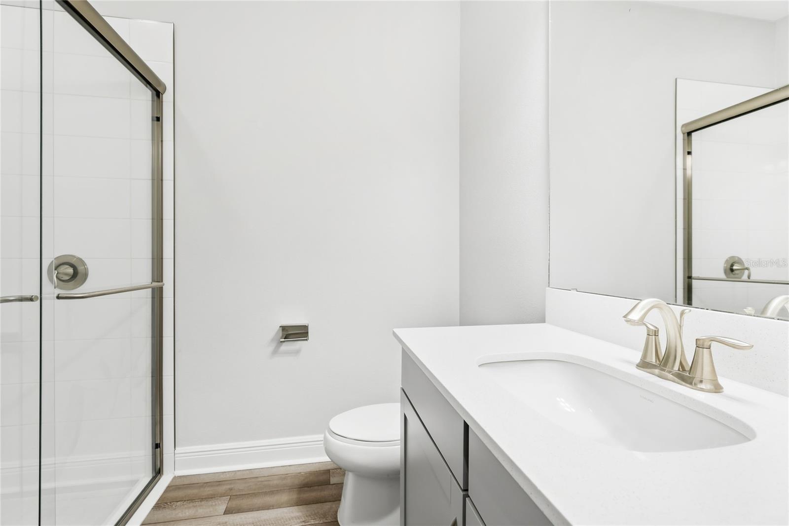 Image 21 of 60 For 12403 Oak Hill Way