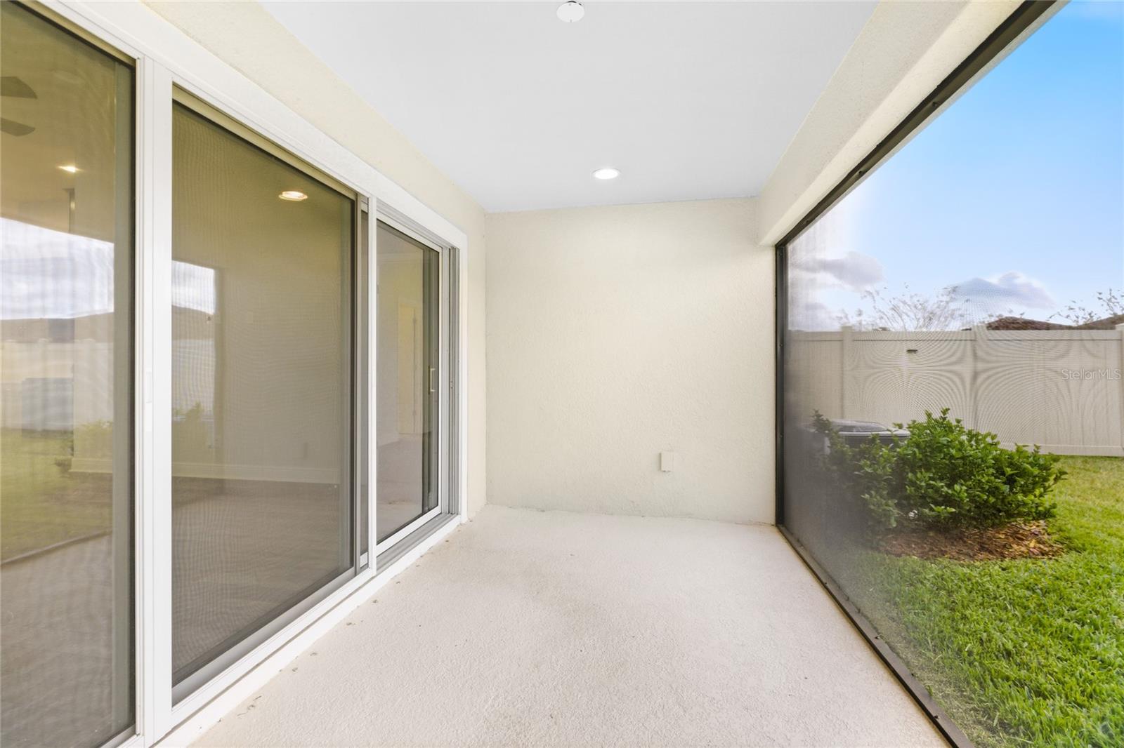 Image 25 of 60 For 12403 Oak Hill Way