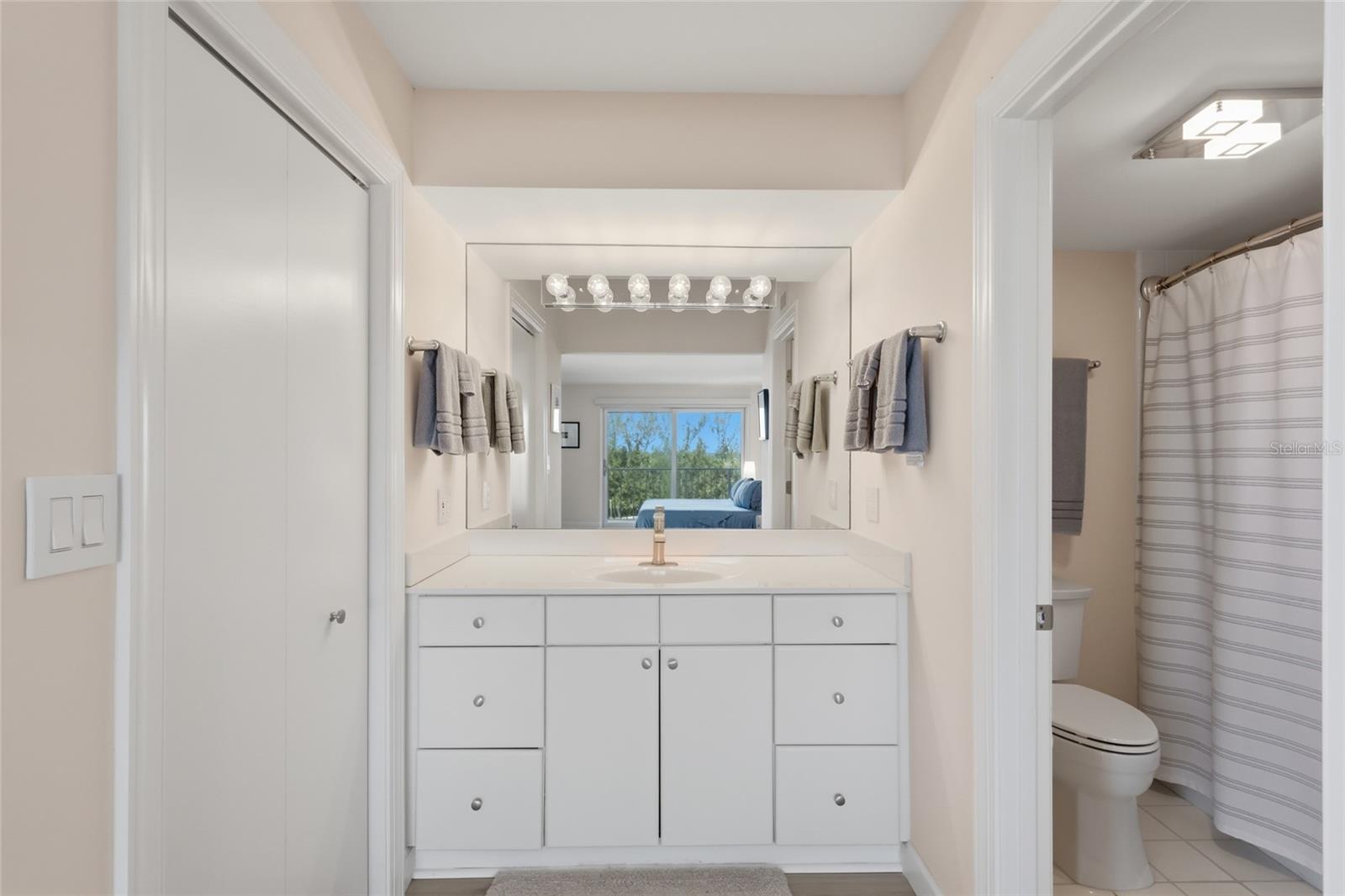 Image 26 of 58 For 2295 Gulf Of Mexico Drive 64s