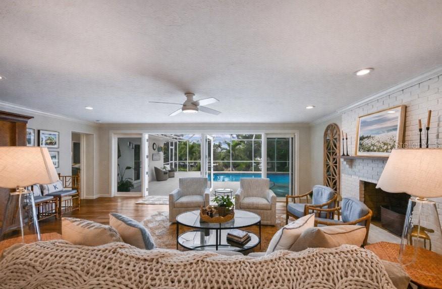 Image 14 of 49 For 415 65th Street Court Nw