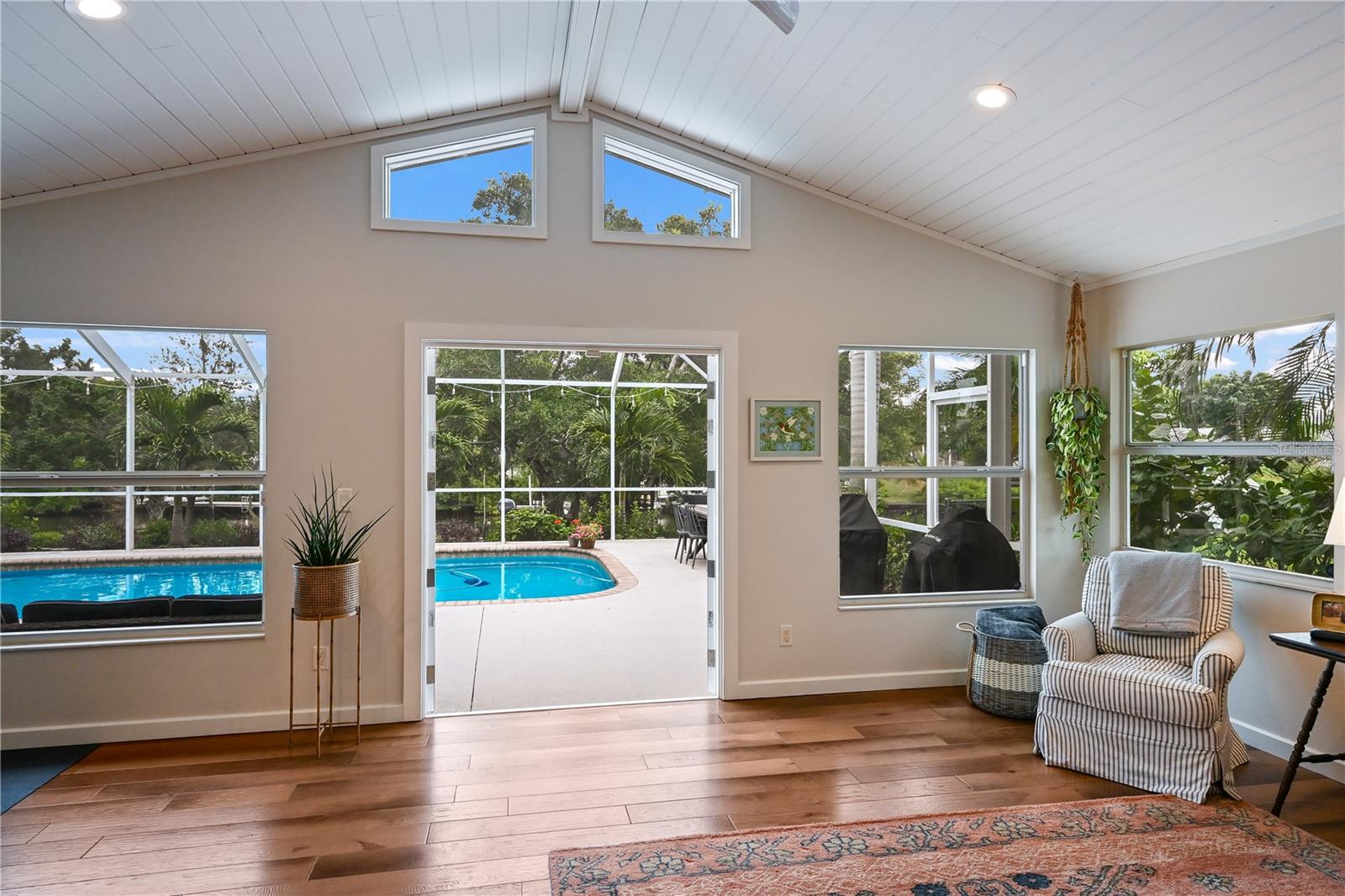 Image 22 of 49 For 415 65th Street Court Nw